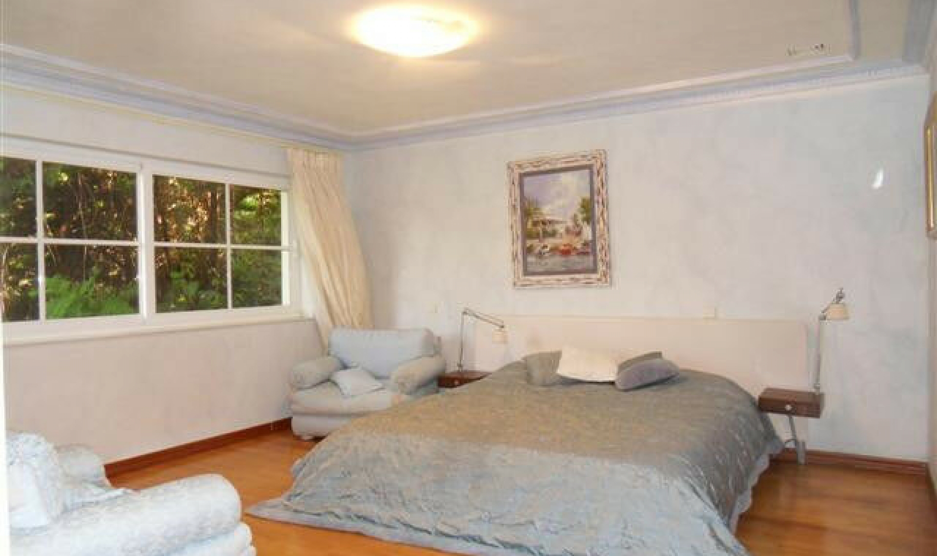 Resale - House -
La Quinta