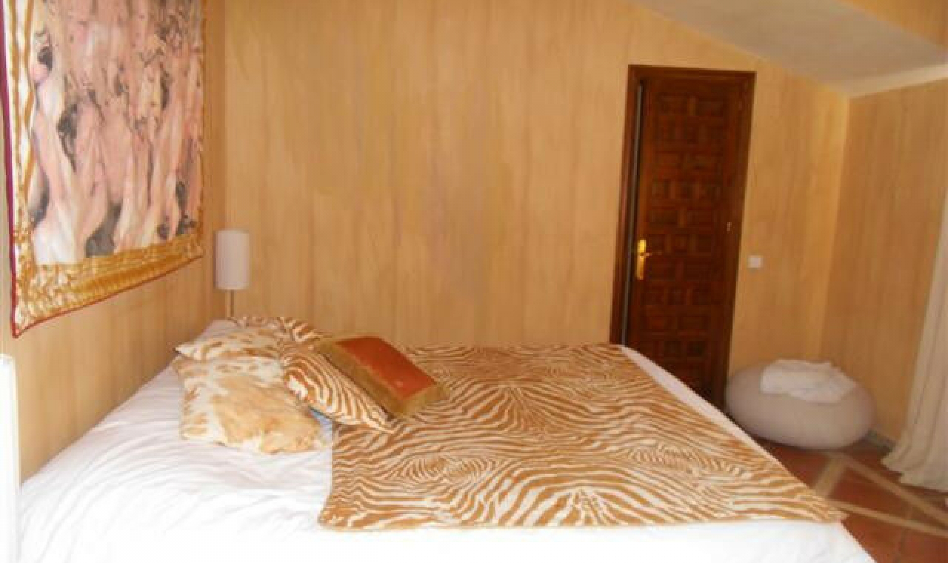 Resale - House -
La Quinta