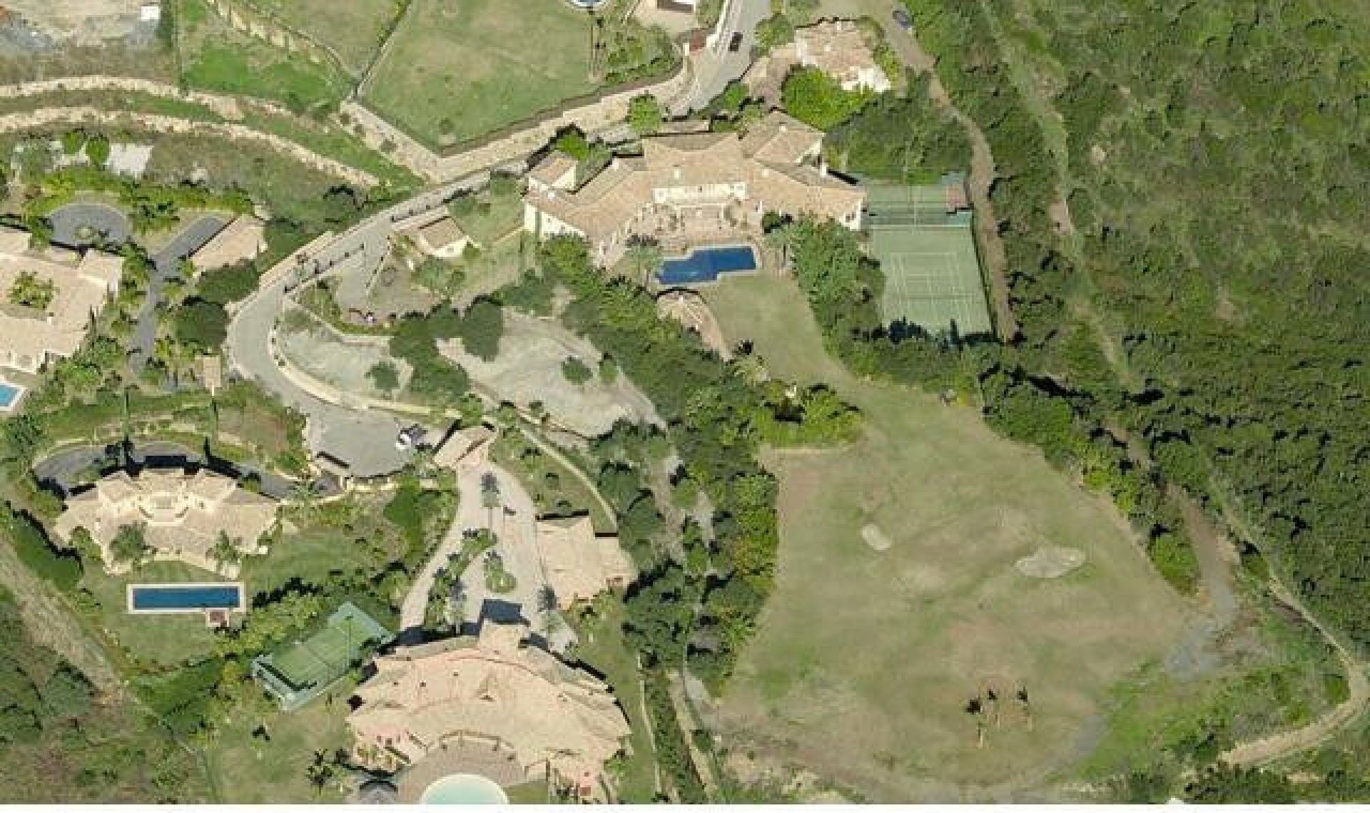 Resale - House -
La Quinta