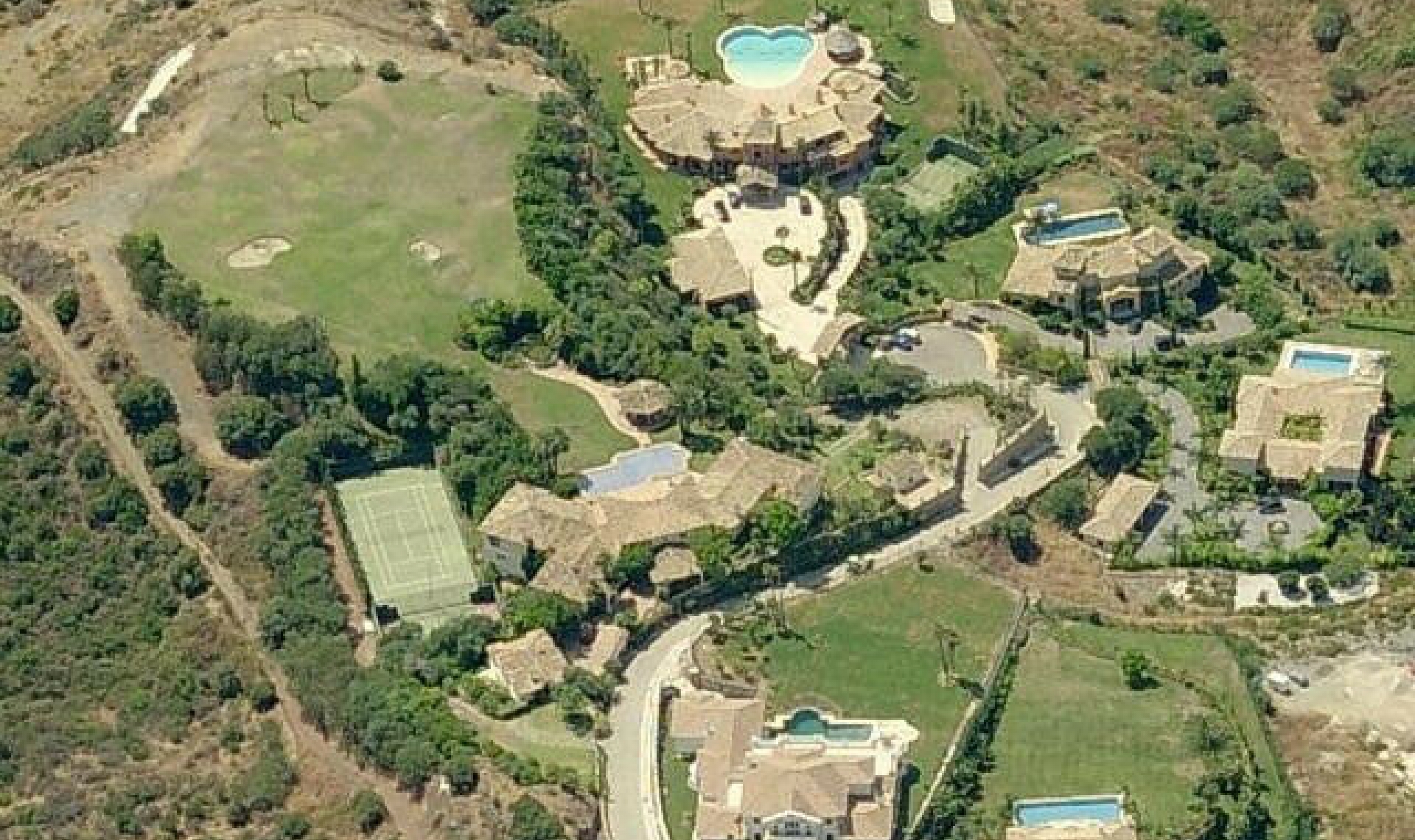 Resale - House -
La Quinta