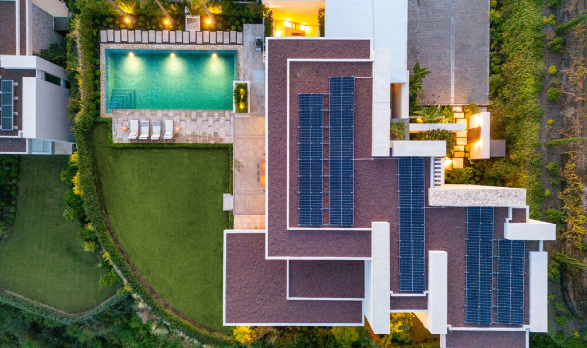 Resale - House -
La Quinta