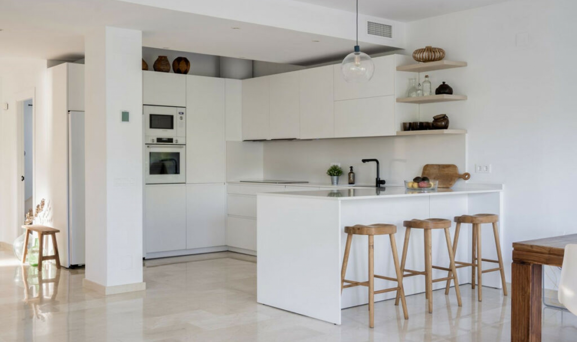 Resale - House -
La Quinta