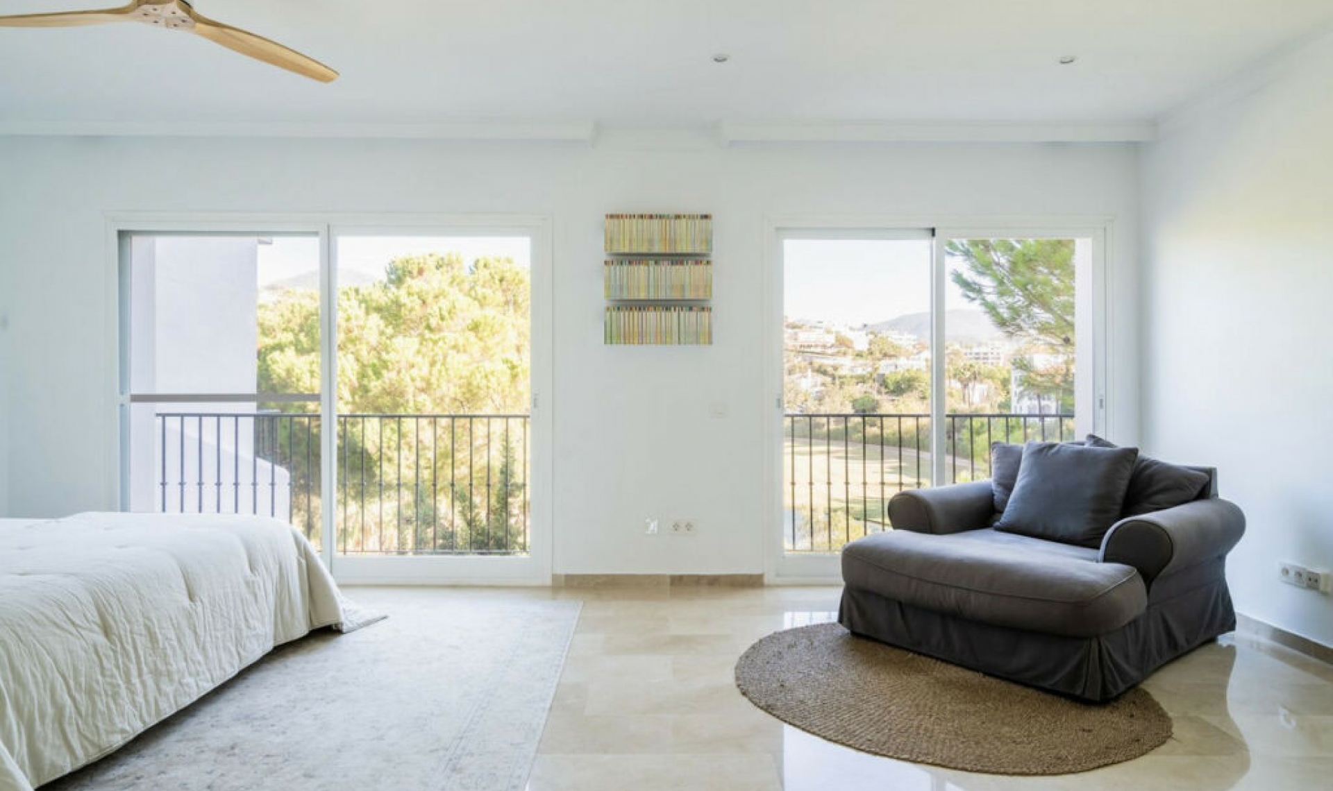 Resale - House -
La Quinta