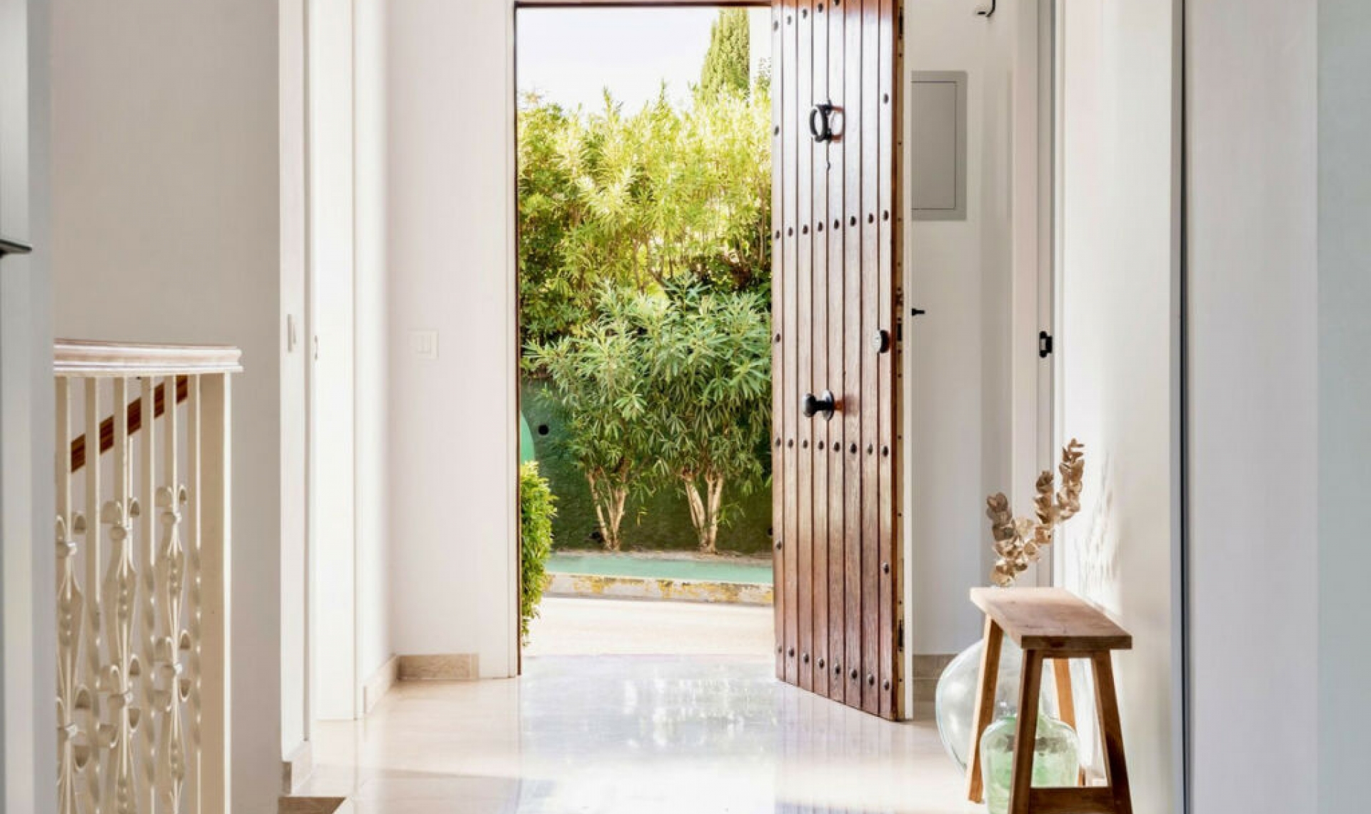 Resale - House -
La Quinta