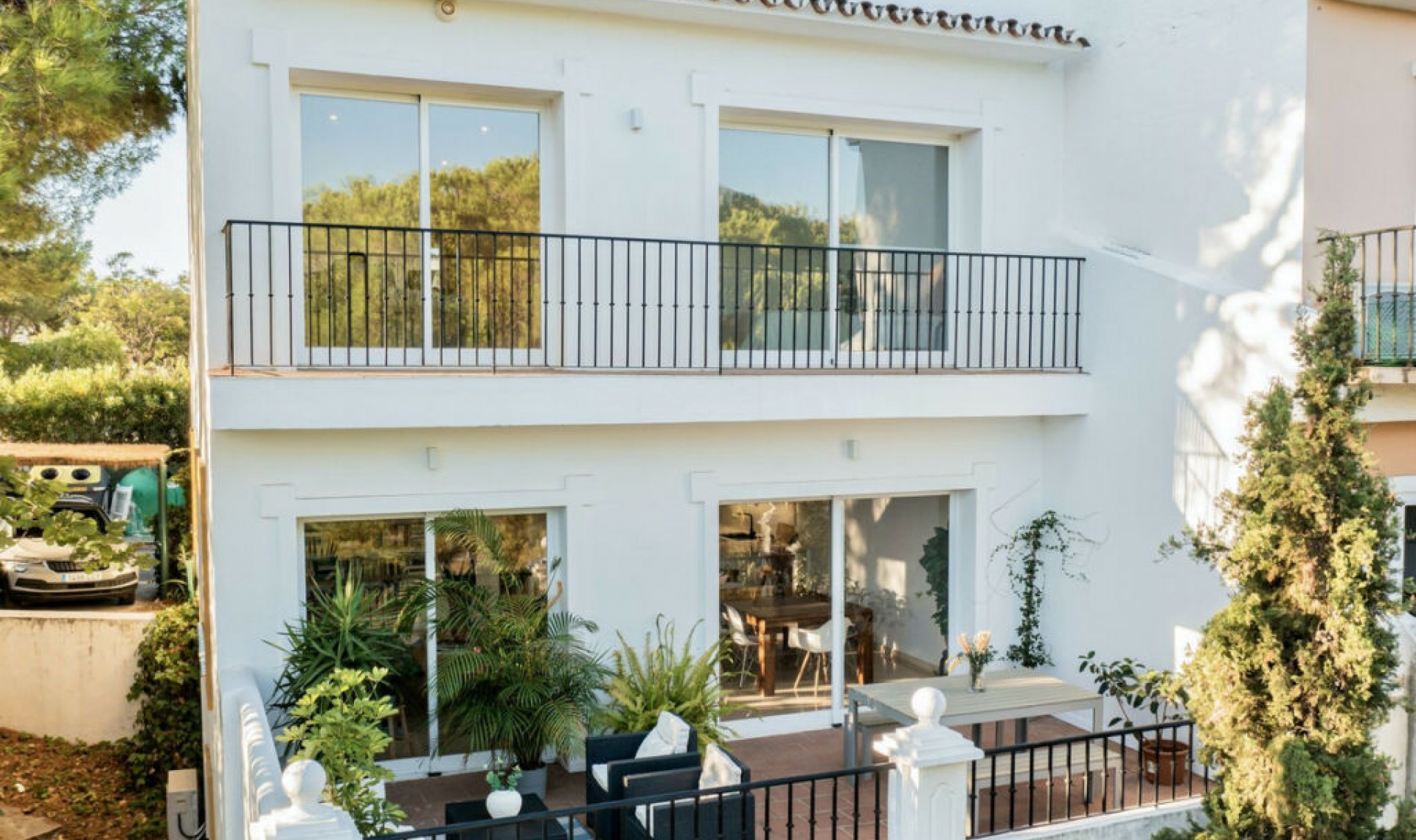 Resale - House -
La Quinta