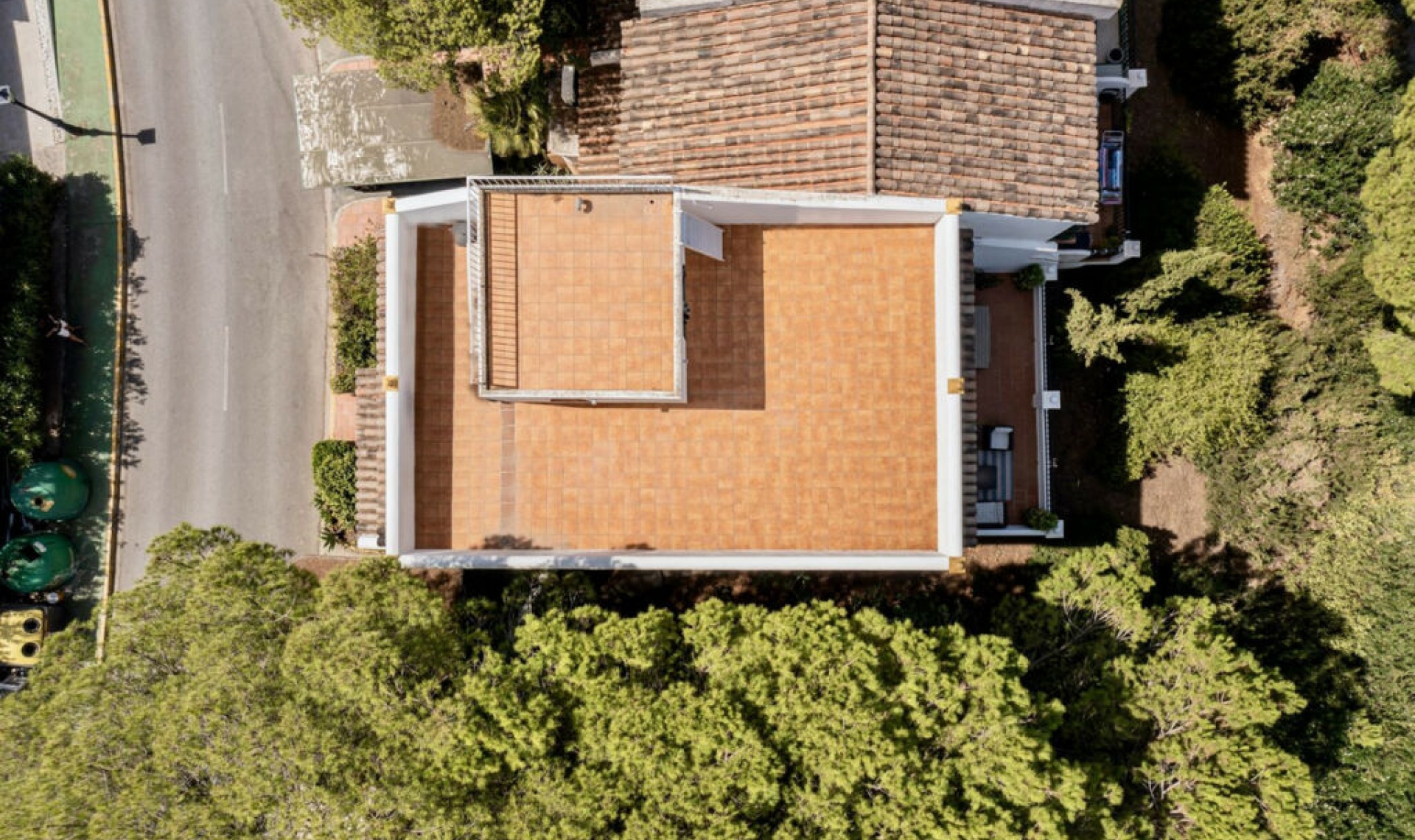 Resale - House -
La Quinta