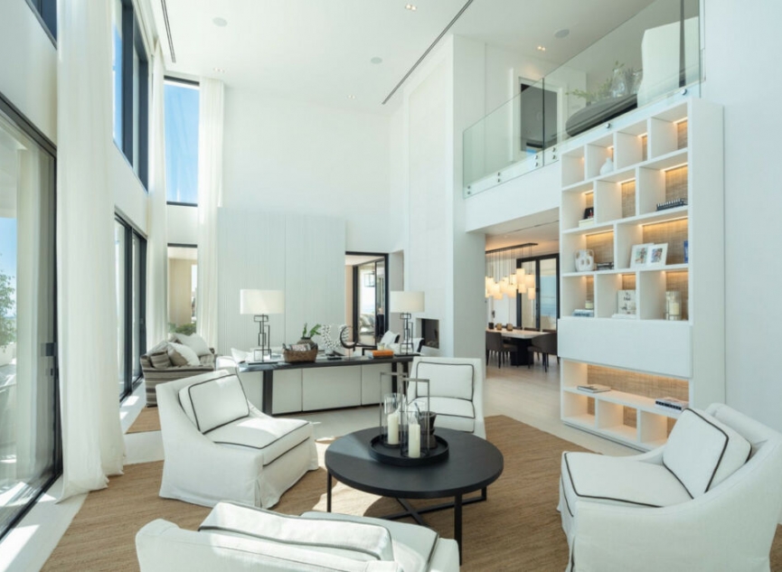 Resale - House -
La Quinta