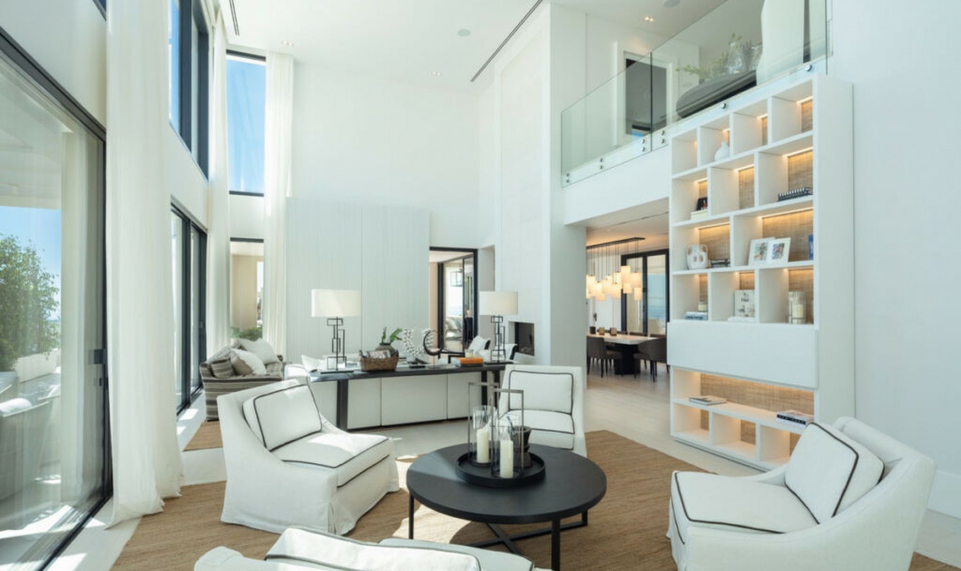 Resale - House -
La Quinta