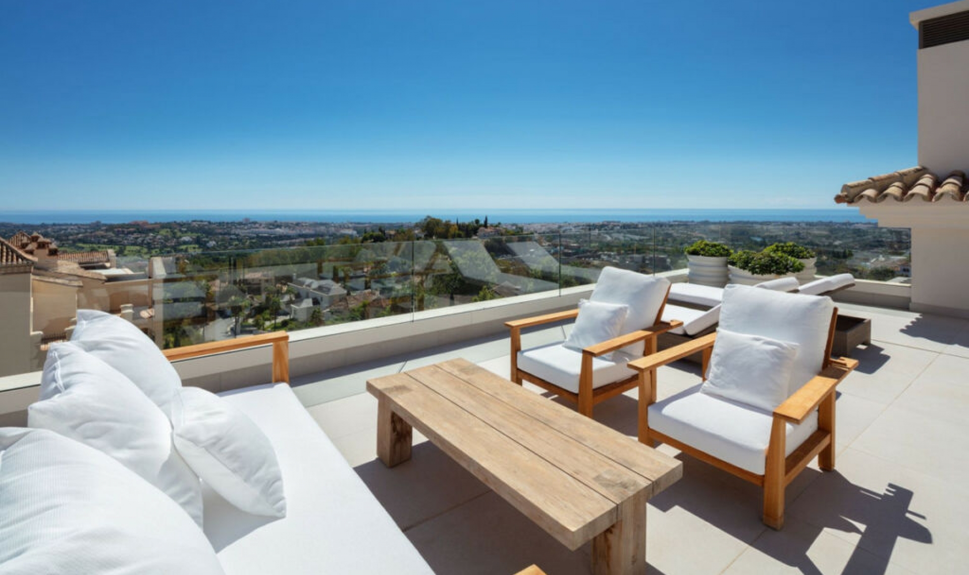 Resale - House -
La Quinta