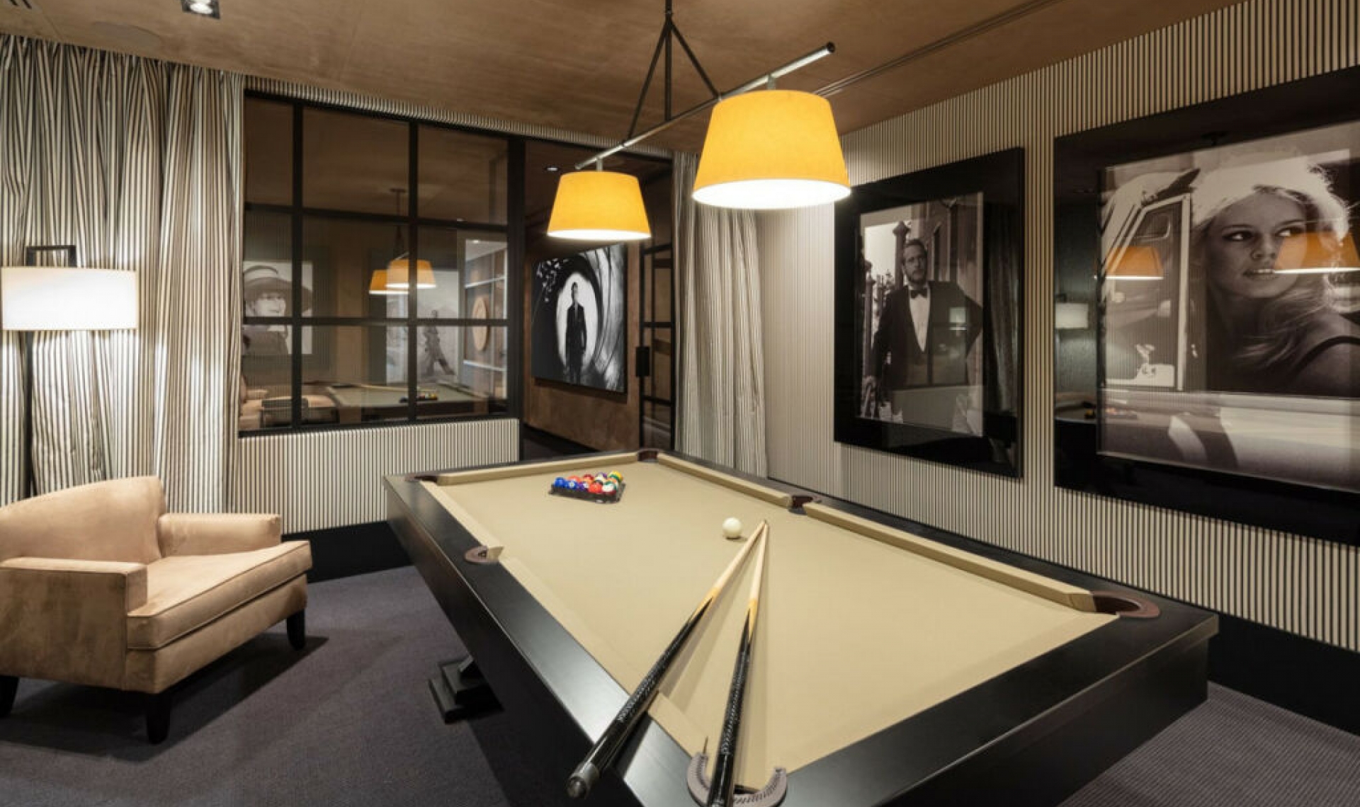 Resale - House -
La Quinta