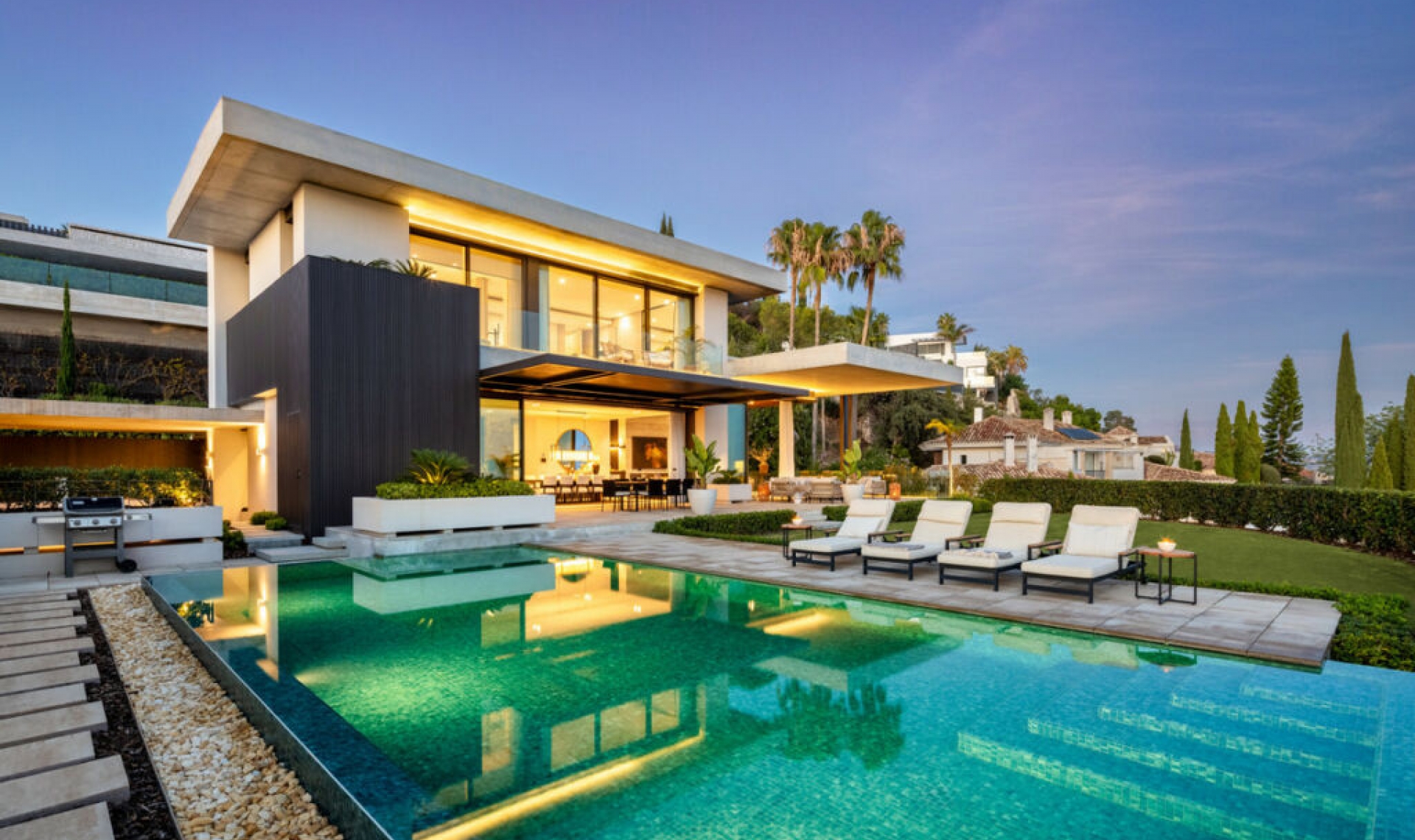 Resale - House -
La Quinta