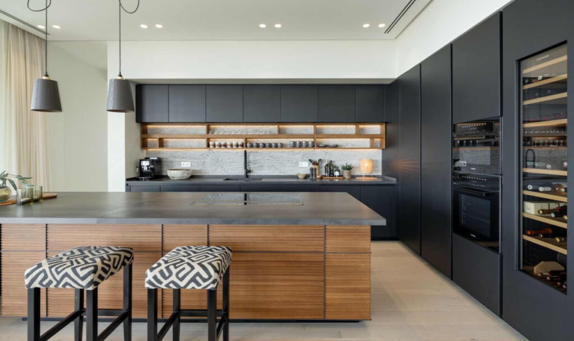 Resale - House -
La Quinta