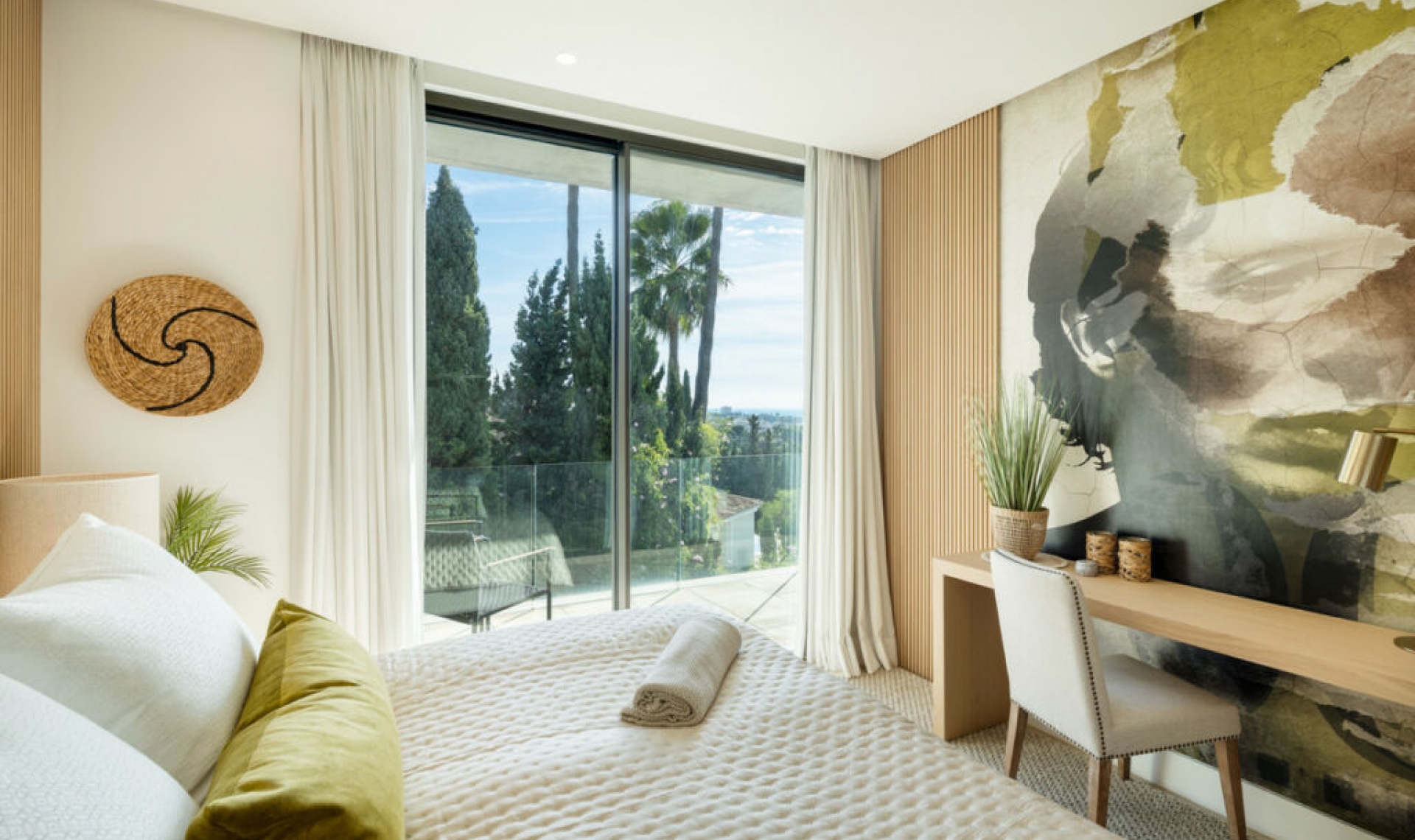 Resale - House -
La Quinta