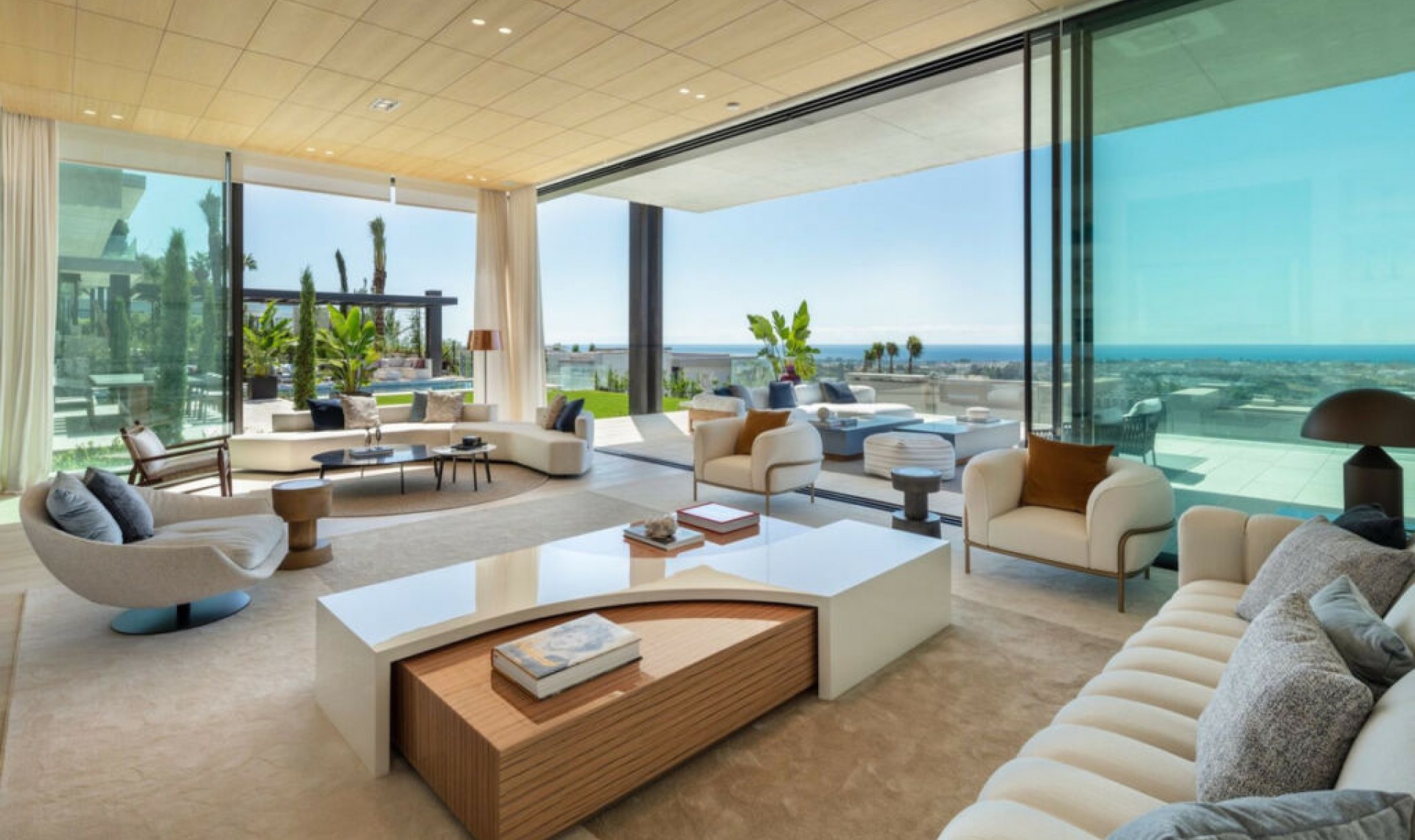 Resale - House -
La Quinta