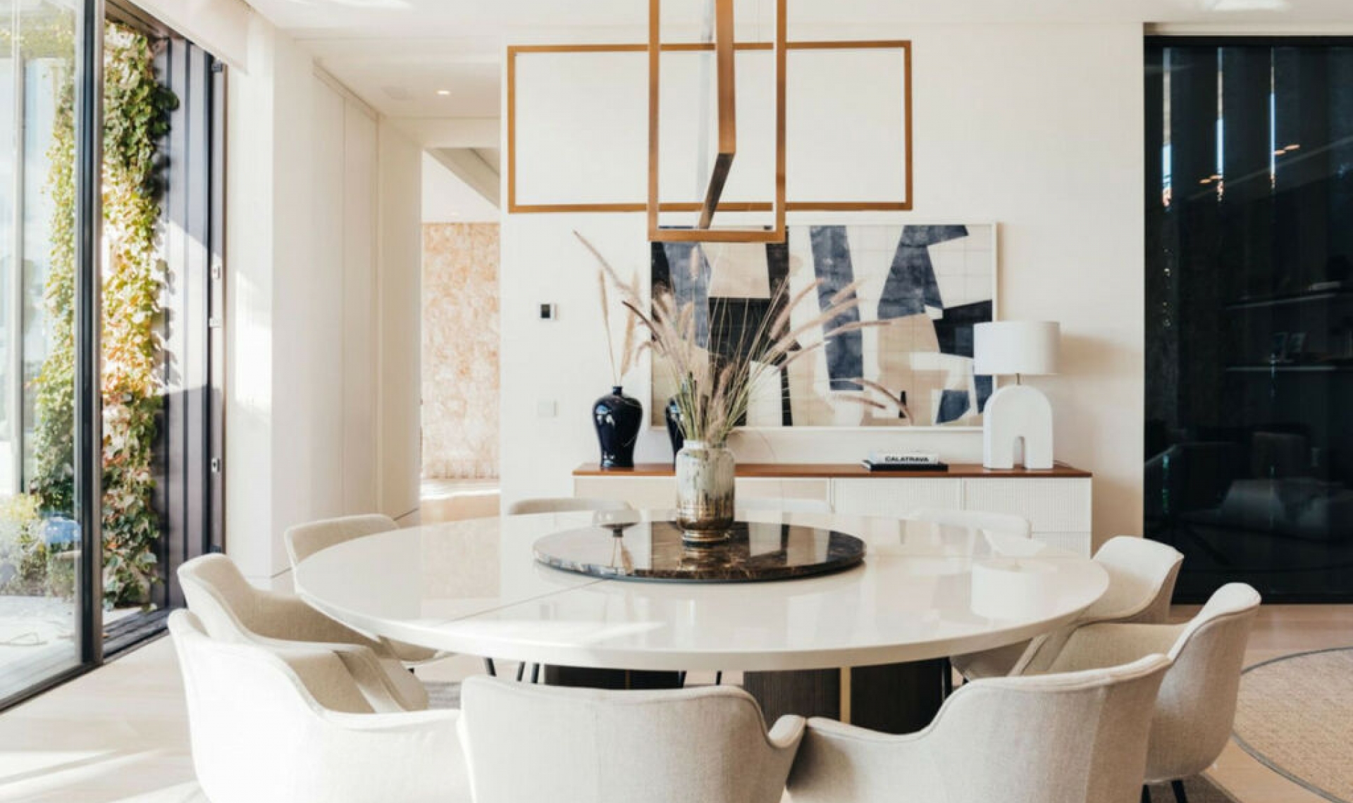 Resale - House -
La Quinta