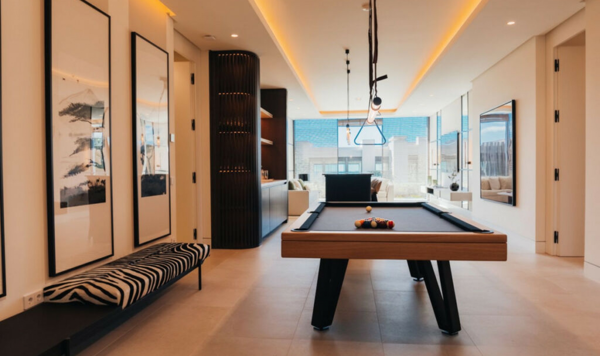 Resale - House -
La Quinta