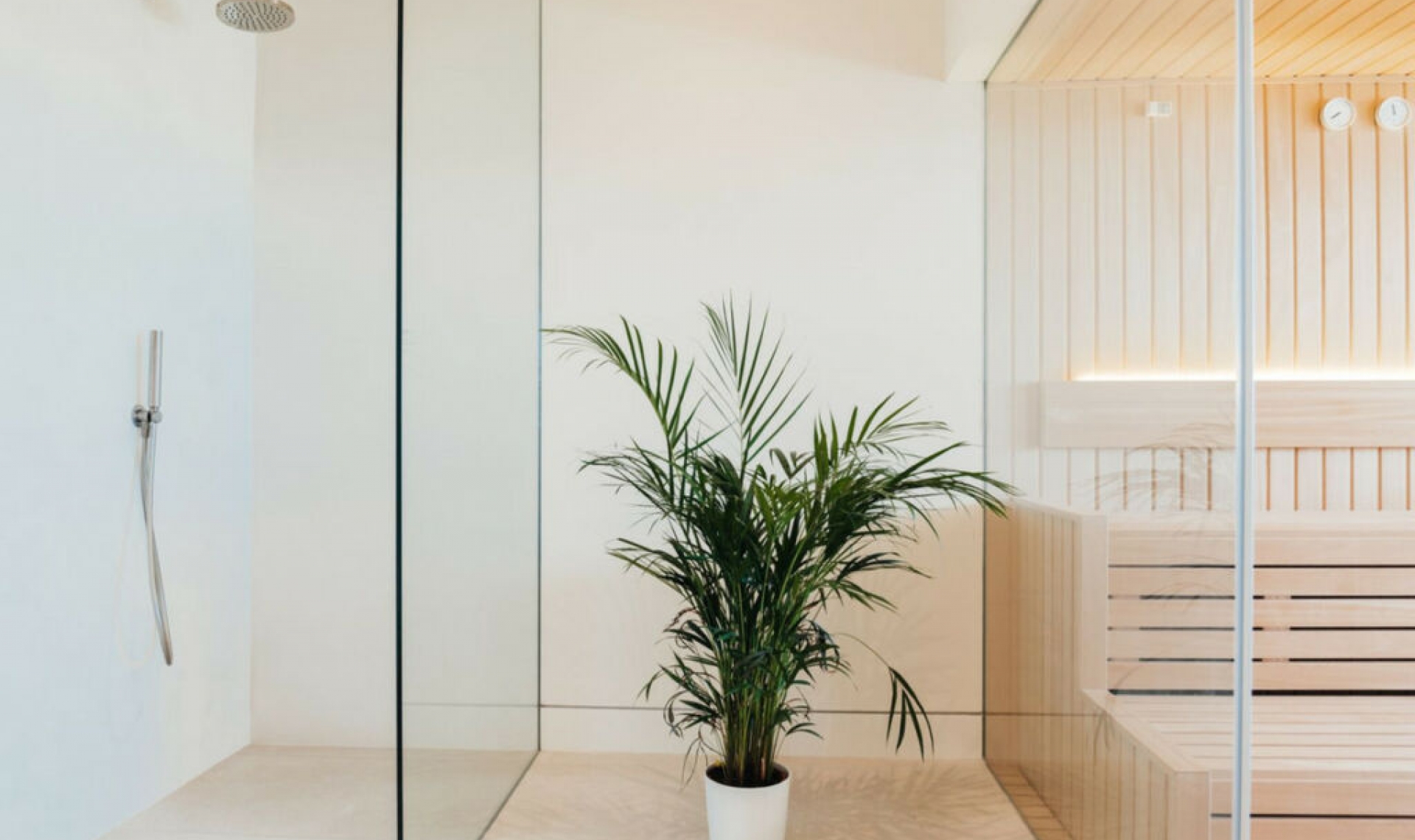 Resale - House -
La Quinta