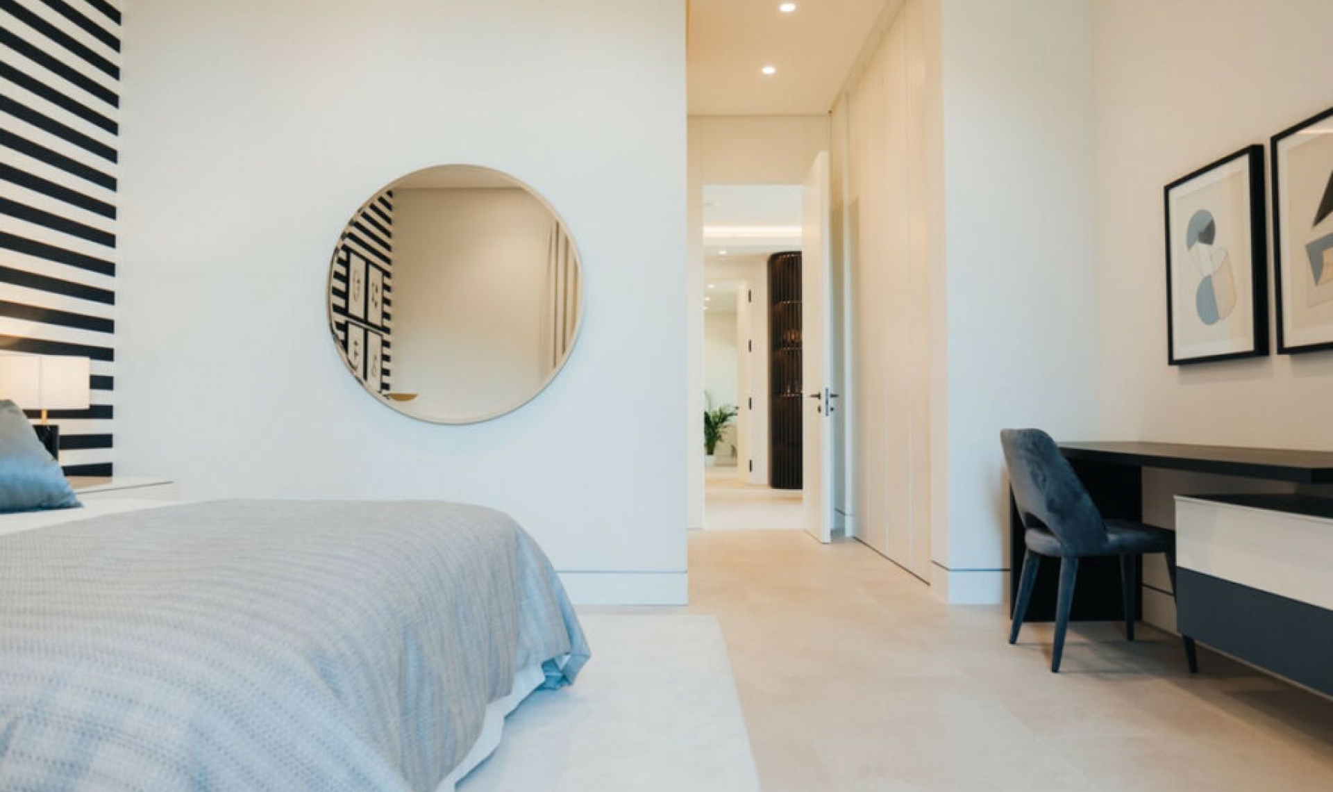 Resale - House -
La Quinta