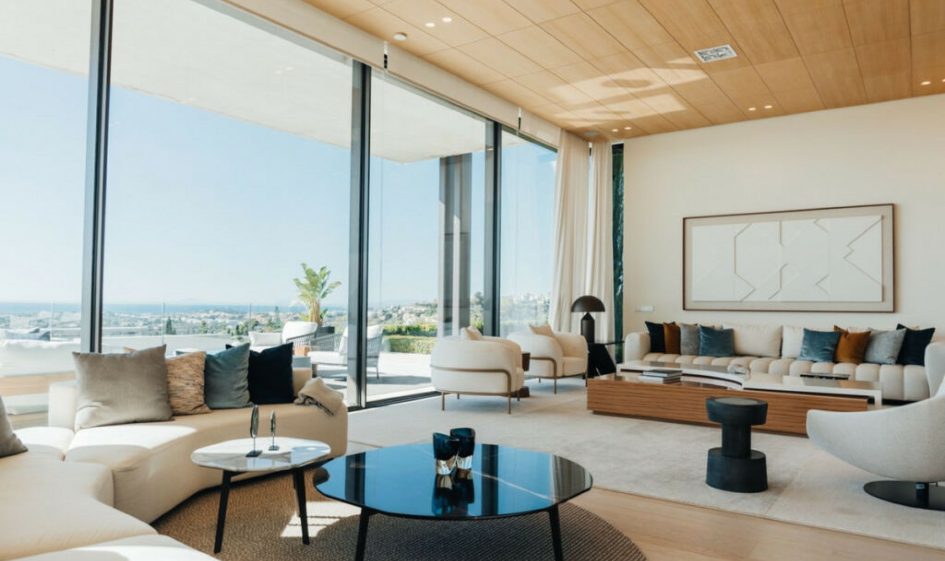 Resale - House -
La Quinta