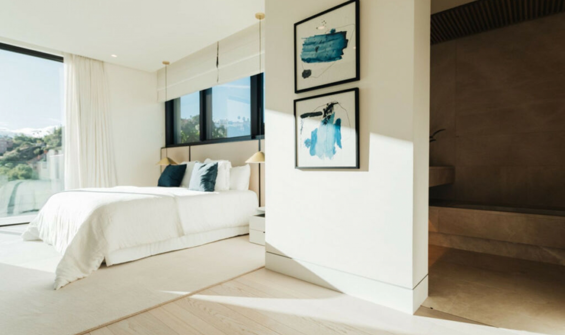 Resale - House -
La Quinta