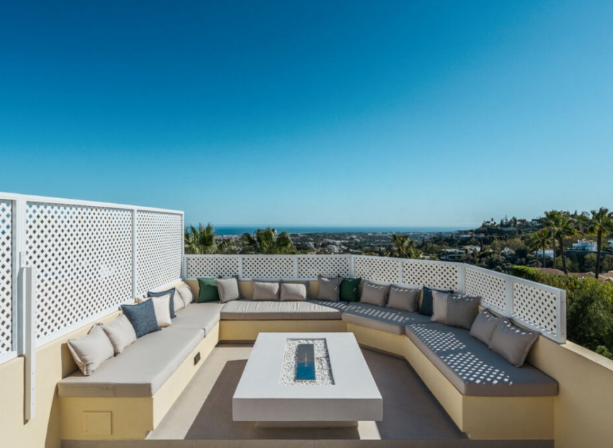 Resale - House -
La Quinta