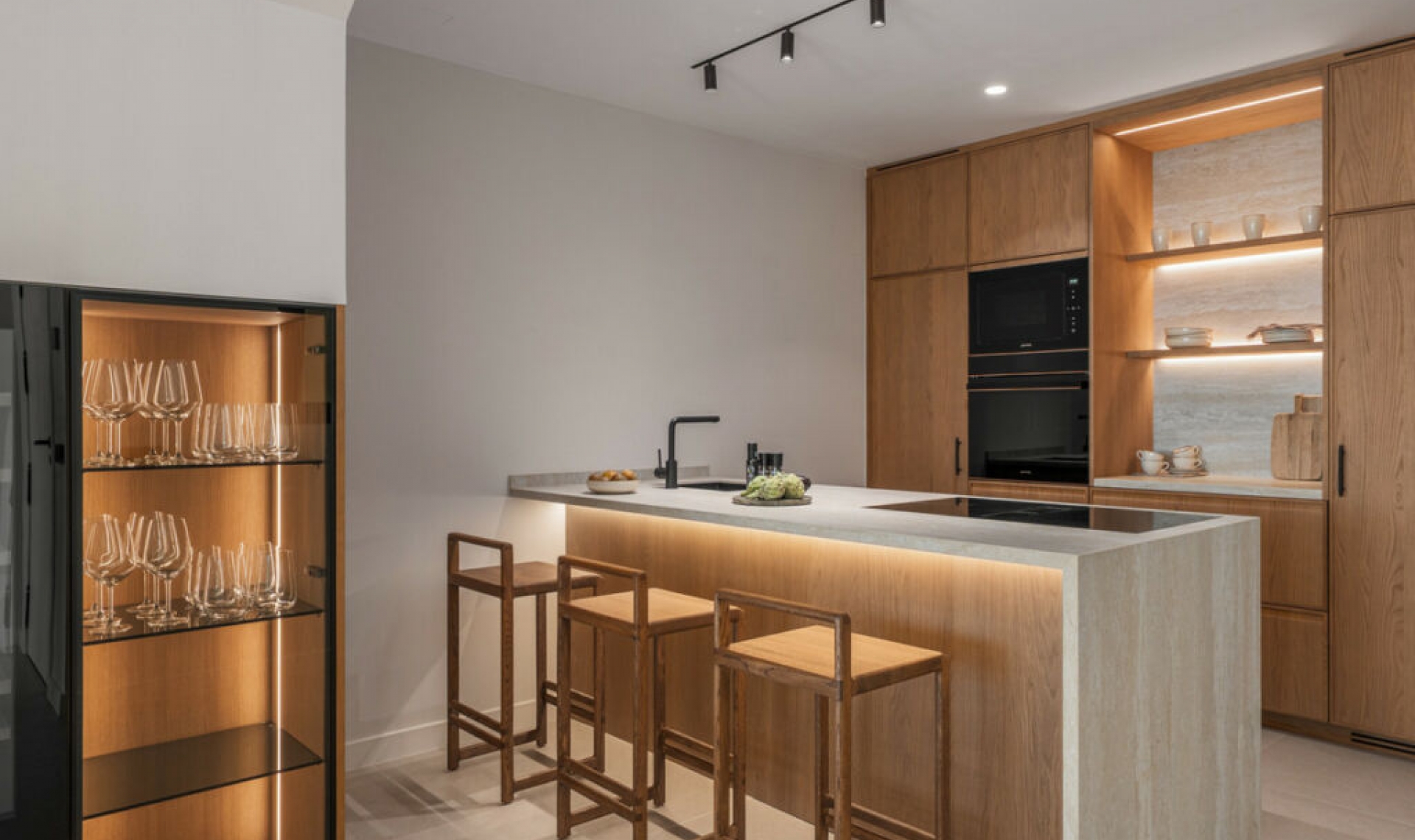 Resale - House -
La Quinta