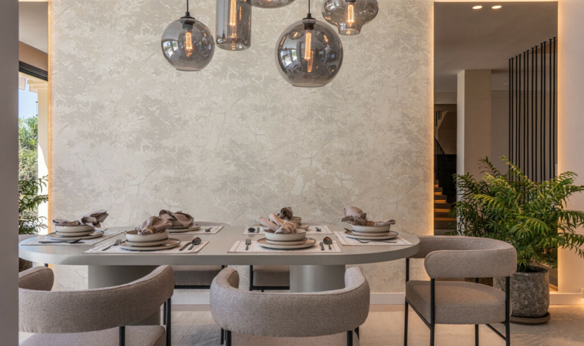 Resale - House -
La Quinta