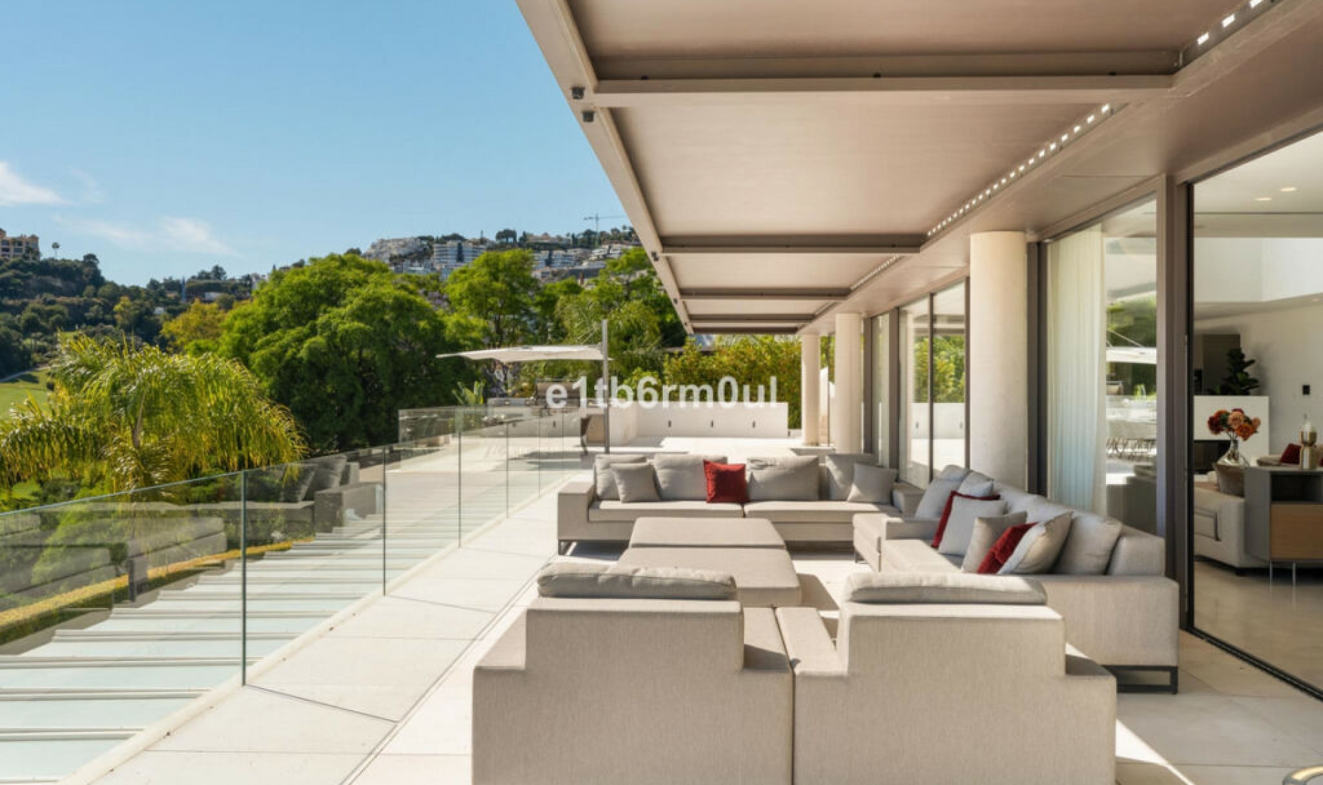 Resale - House -
La Quinta