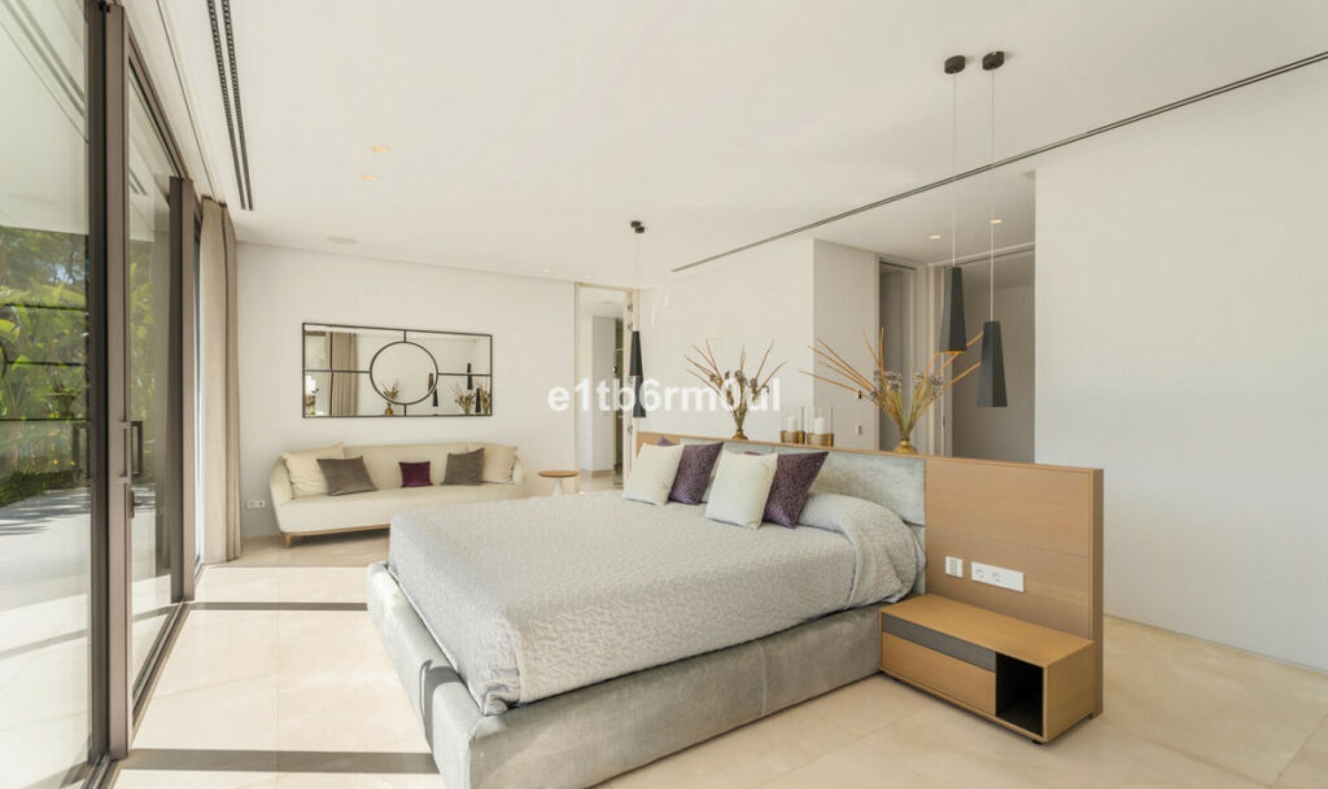 Resale - House -
La Quinta