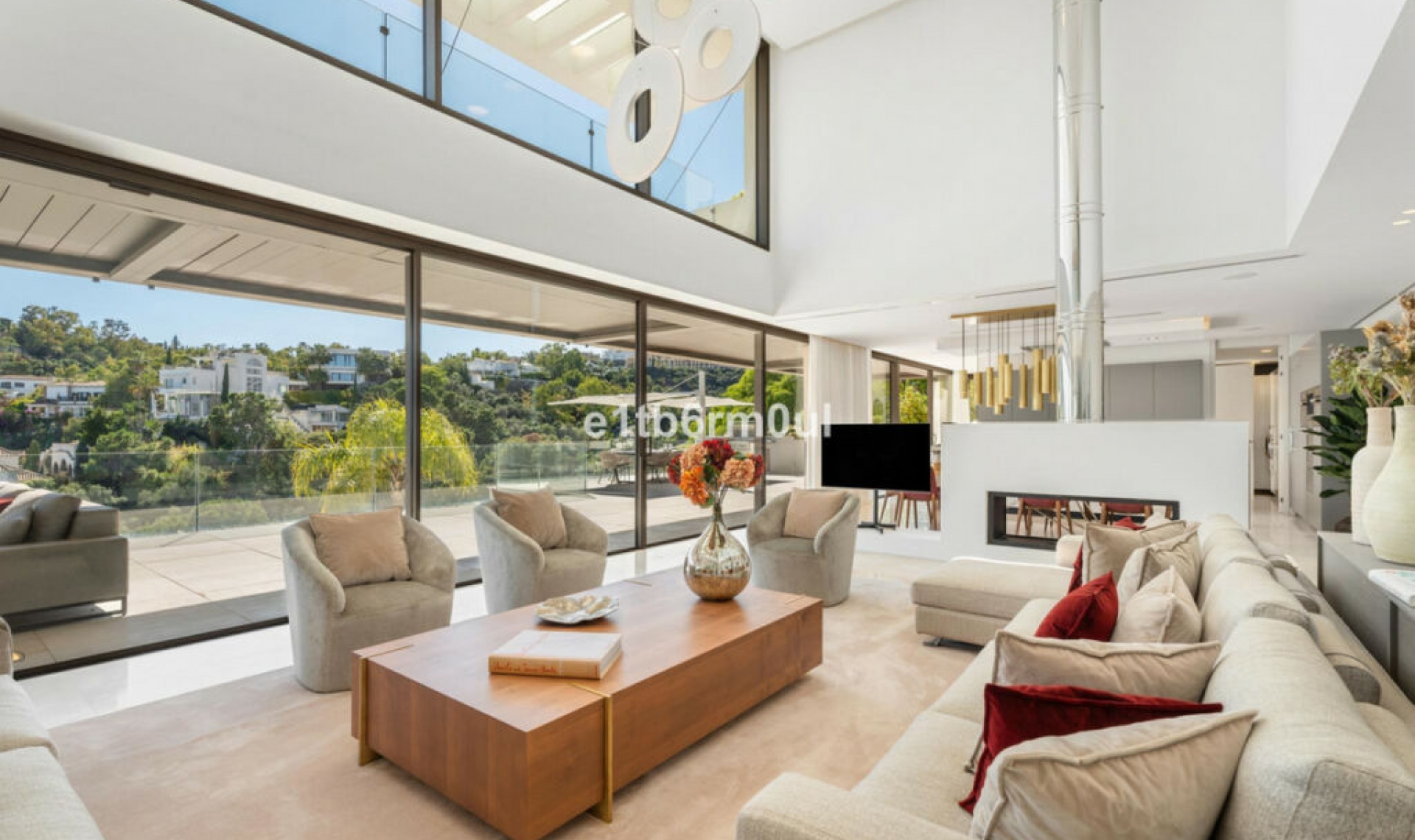 Resale - House -
La Quinta