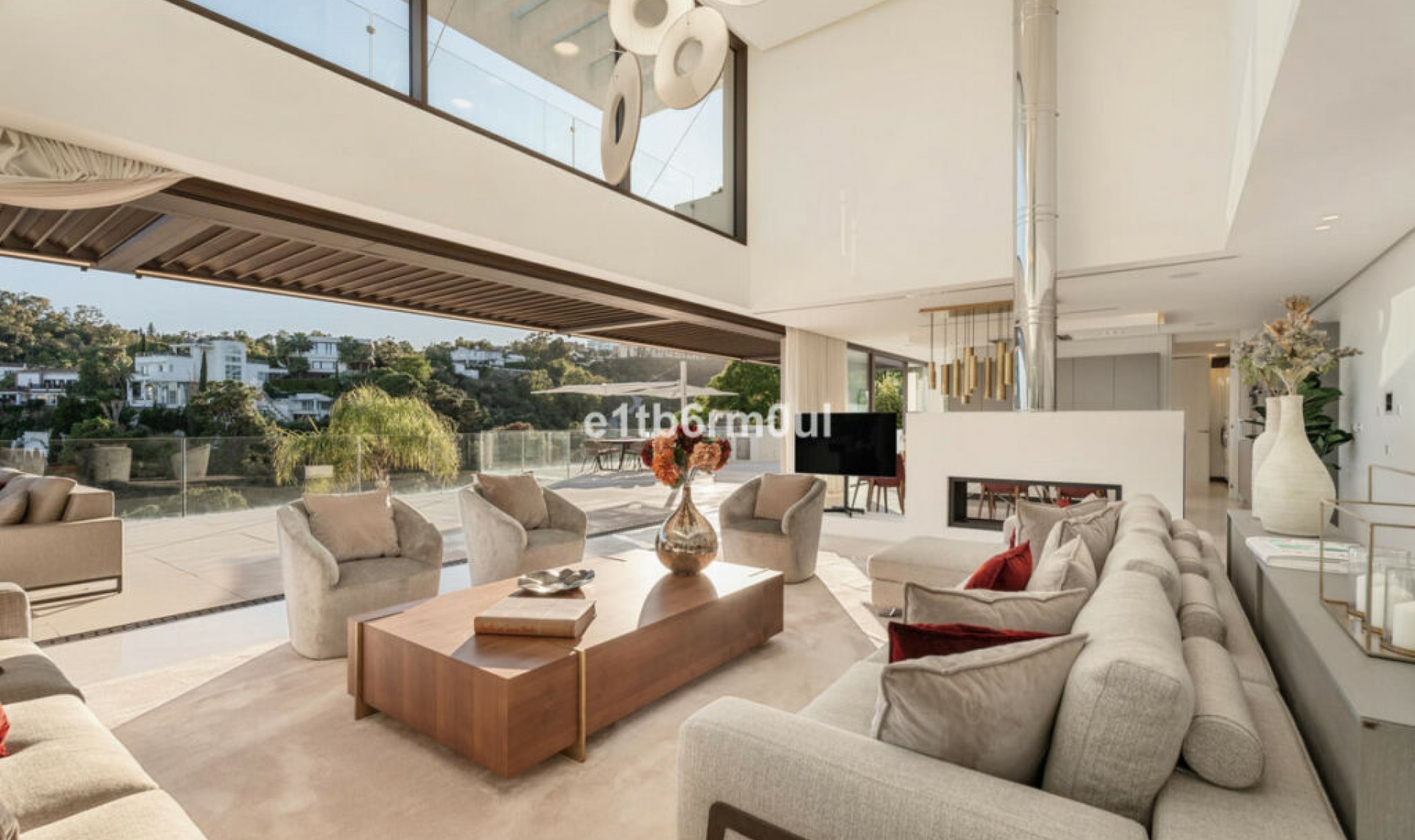 Resale - House -
La Quinta