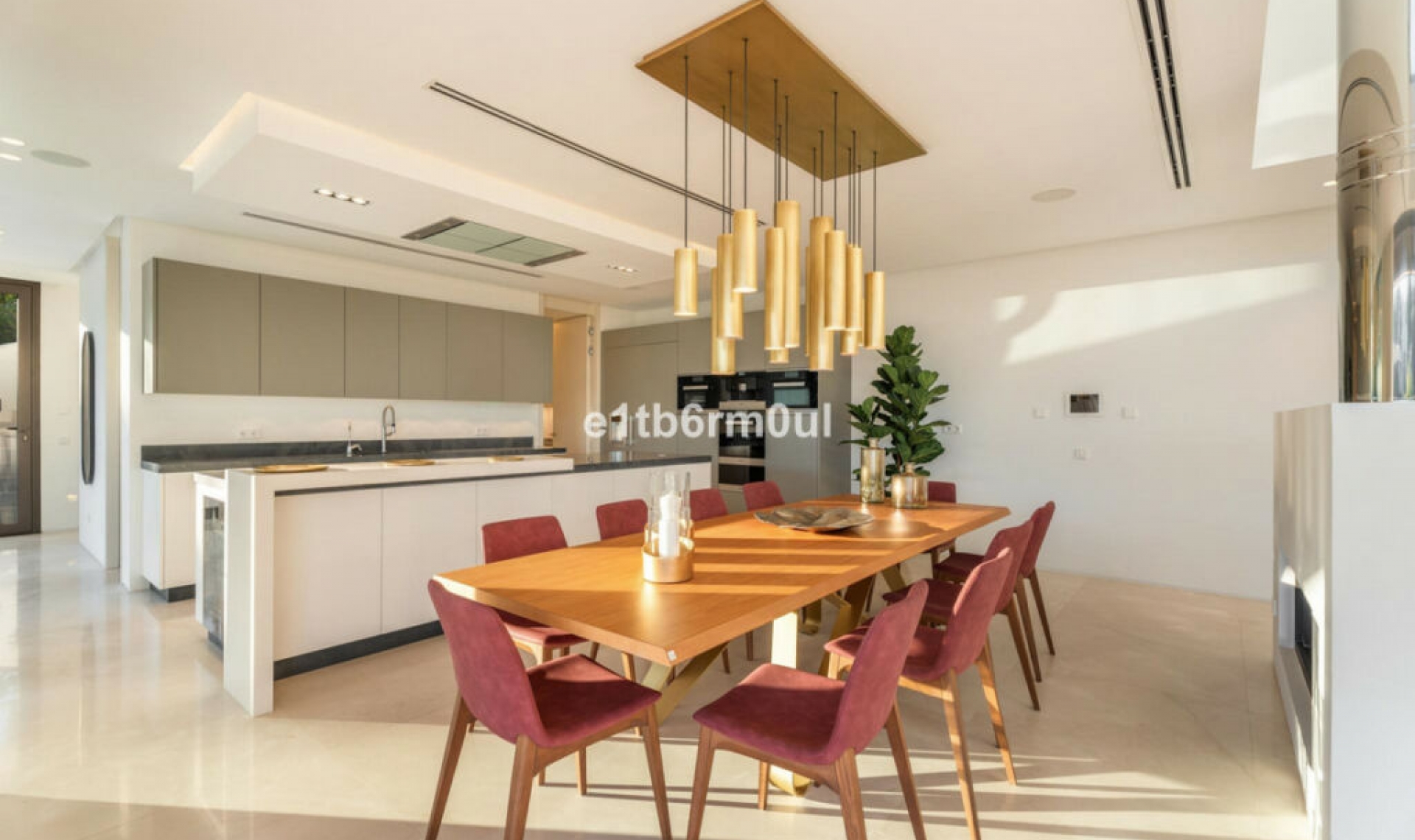 Resale - House -
La Quinta