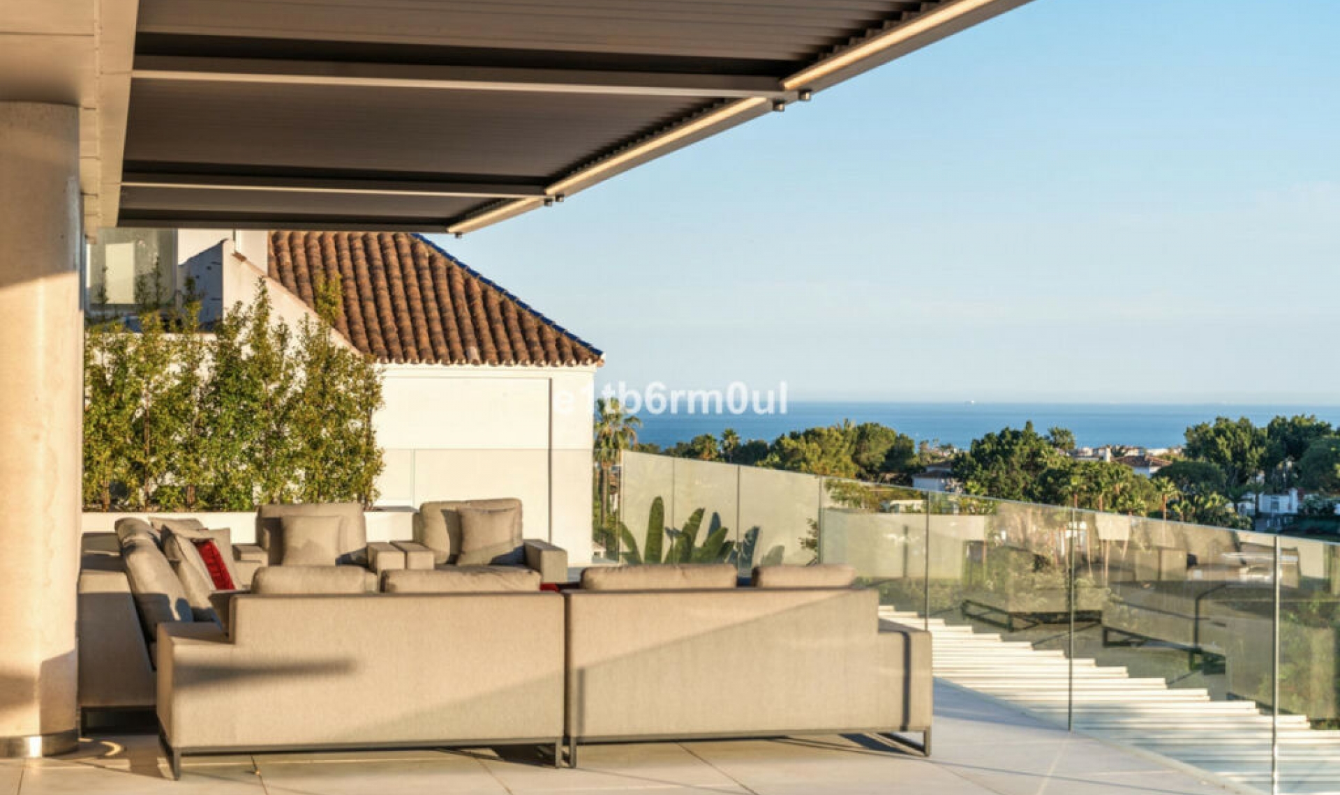 Resale - House -
La Quinta