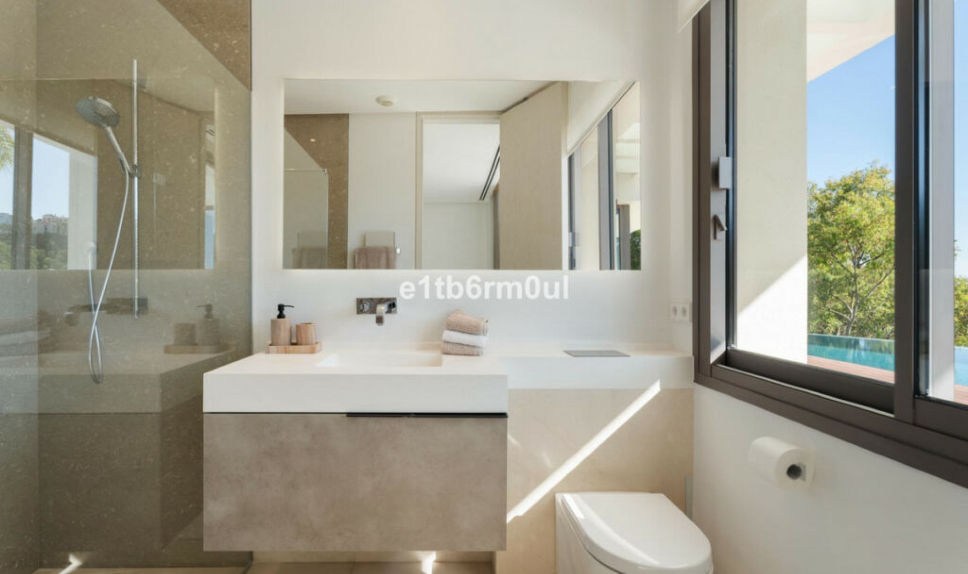 Resale - House -
La Quinta