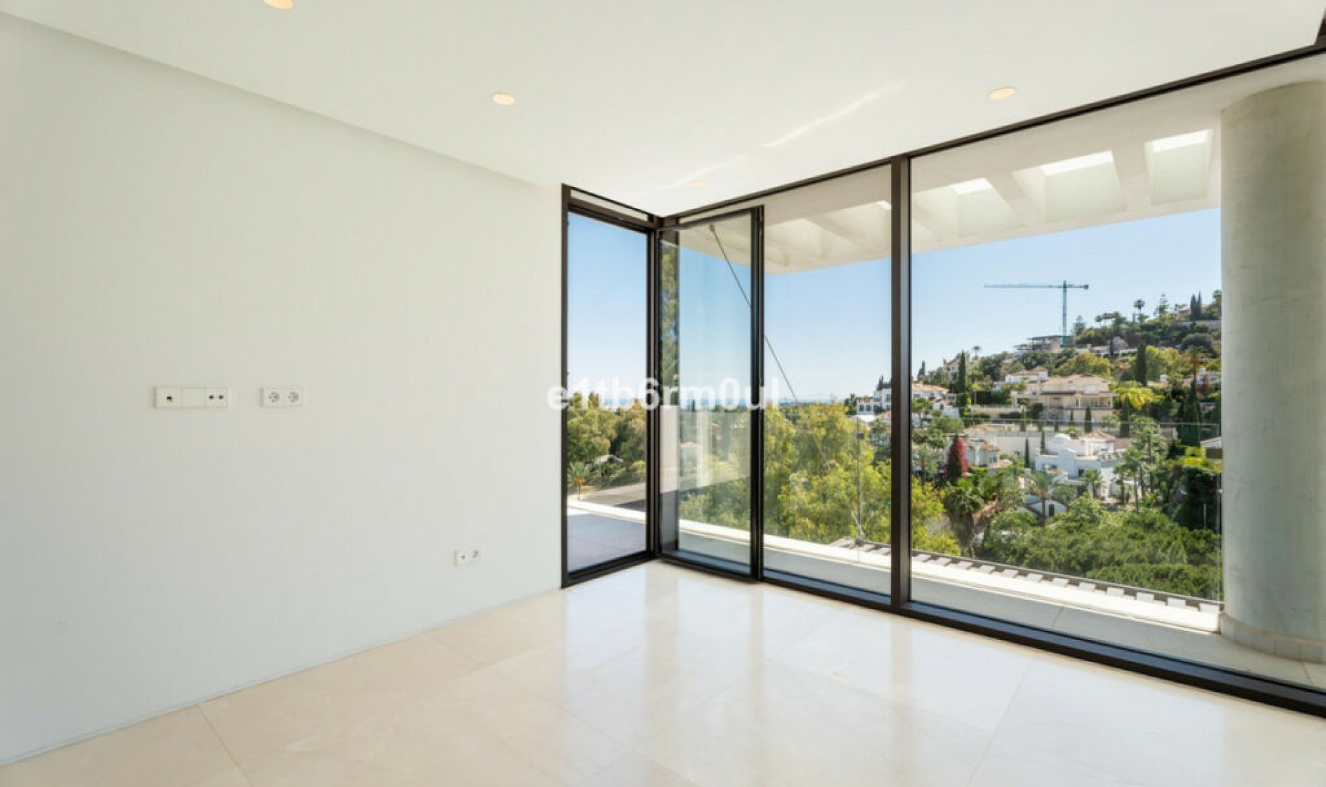 Resale - House -
La Quinta