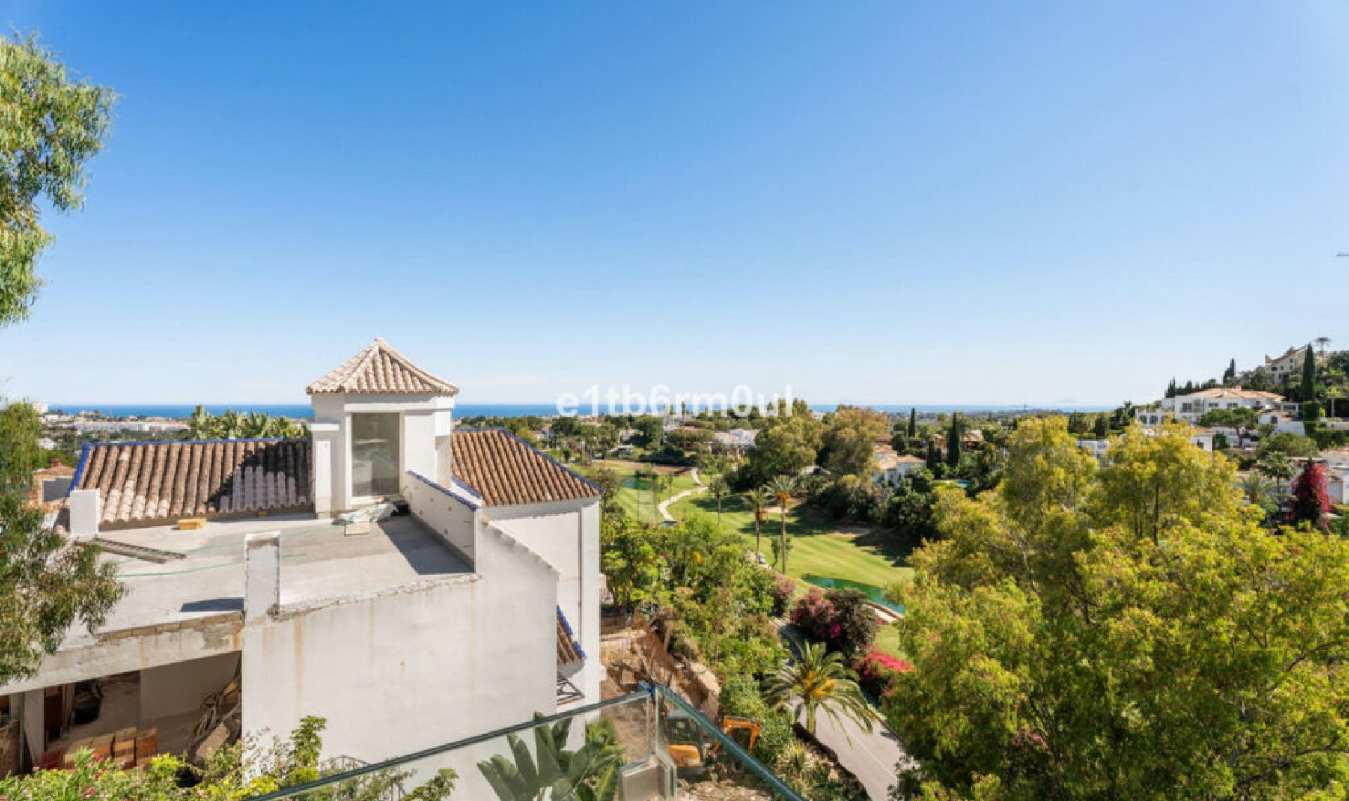 Resale - House -
La Quinta