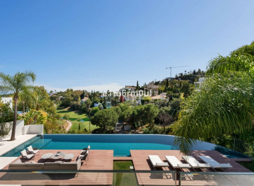 Resale - House -
La Quinta