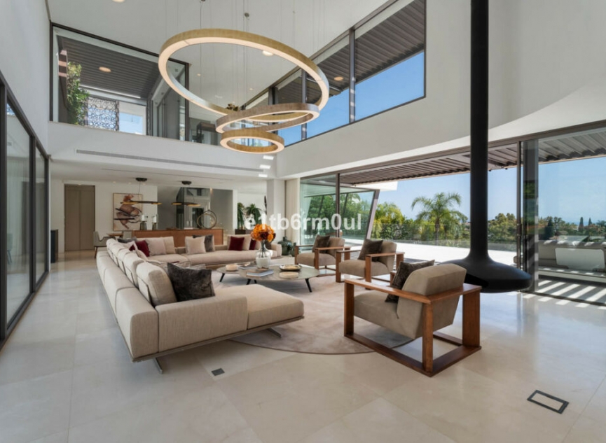 Resale - House -
La Quinta