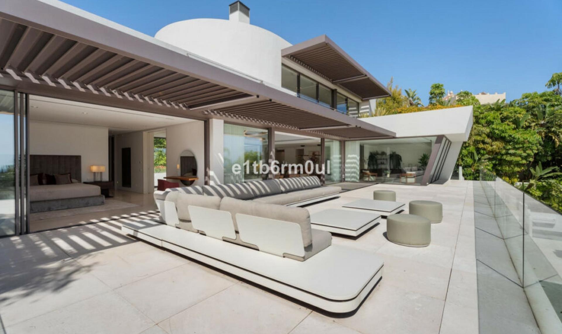 Resale - House -
La Quinta