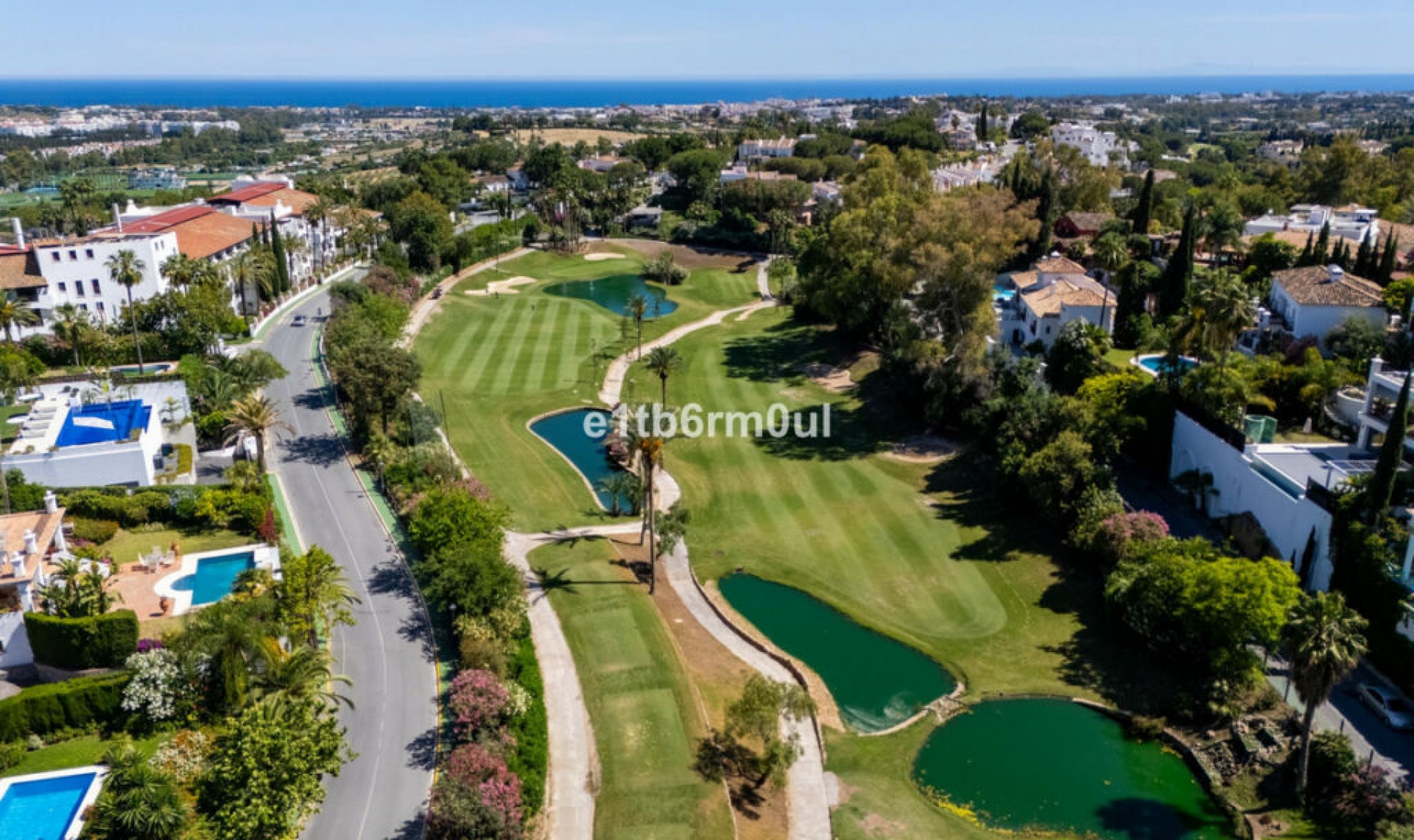 Resale - House -
La Quinta