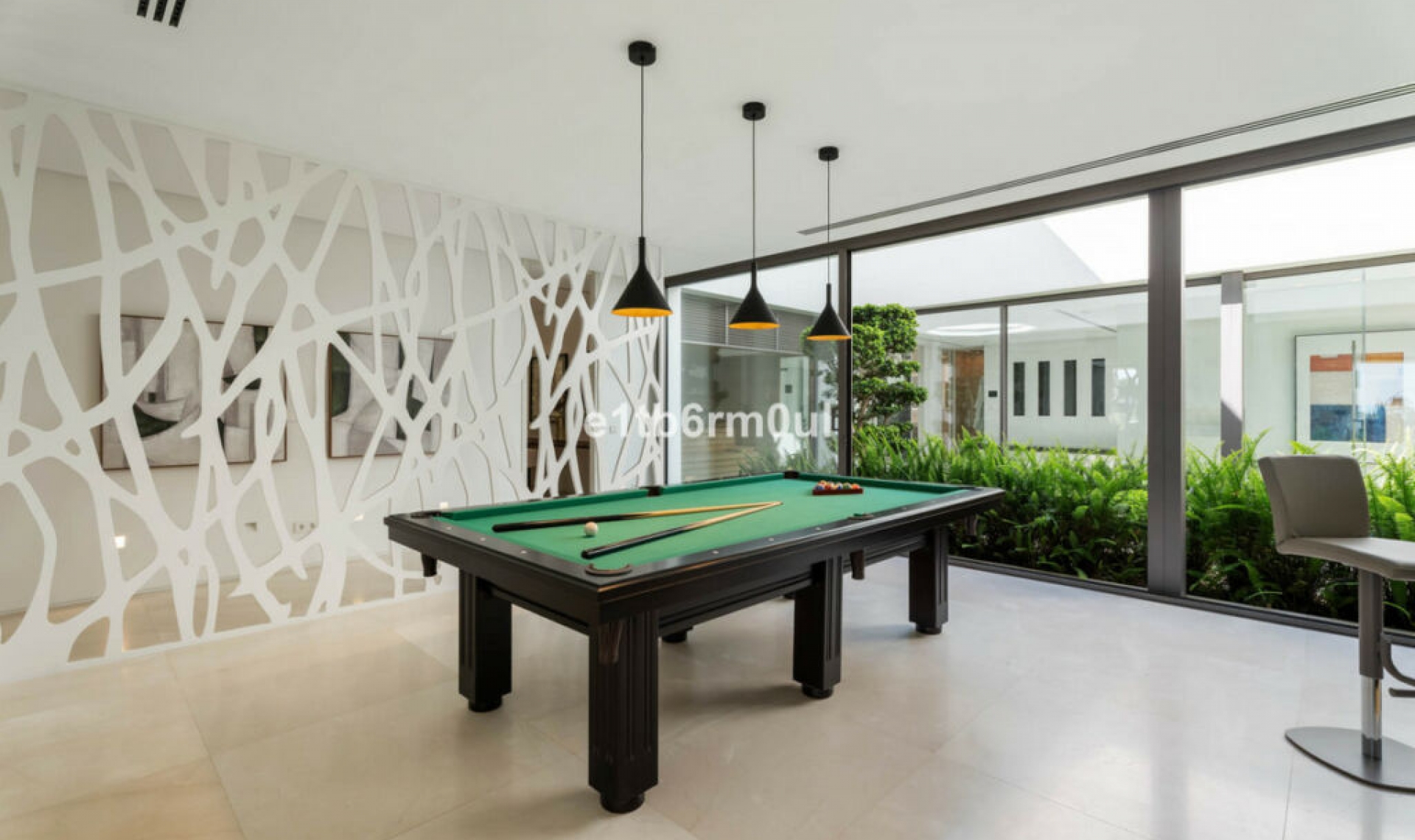 Resale - House -
La Quinta