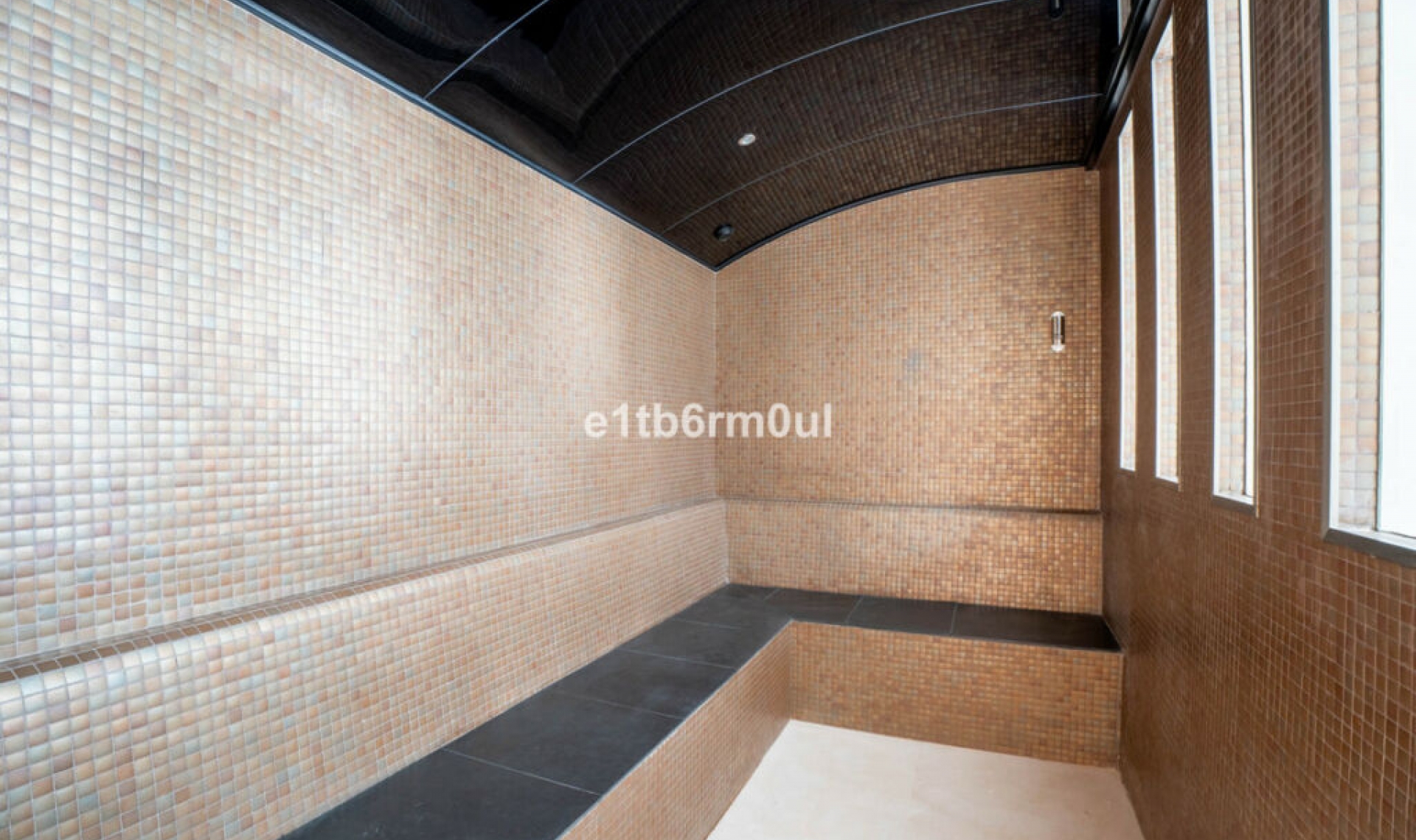 Resale - House -
La Quinta