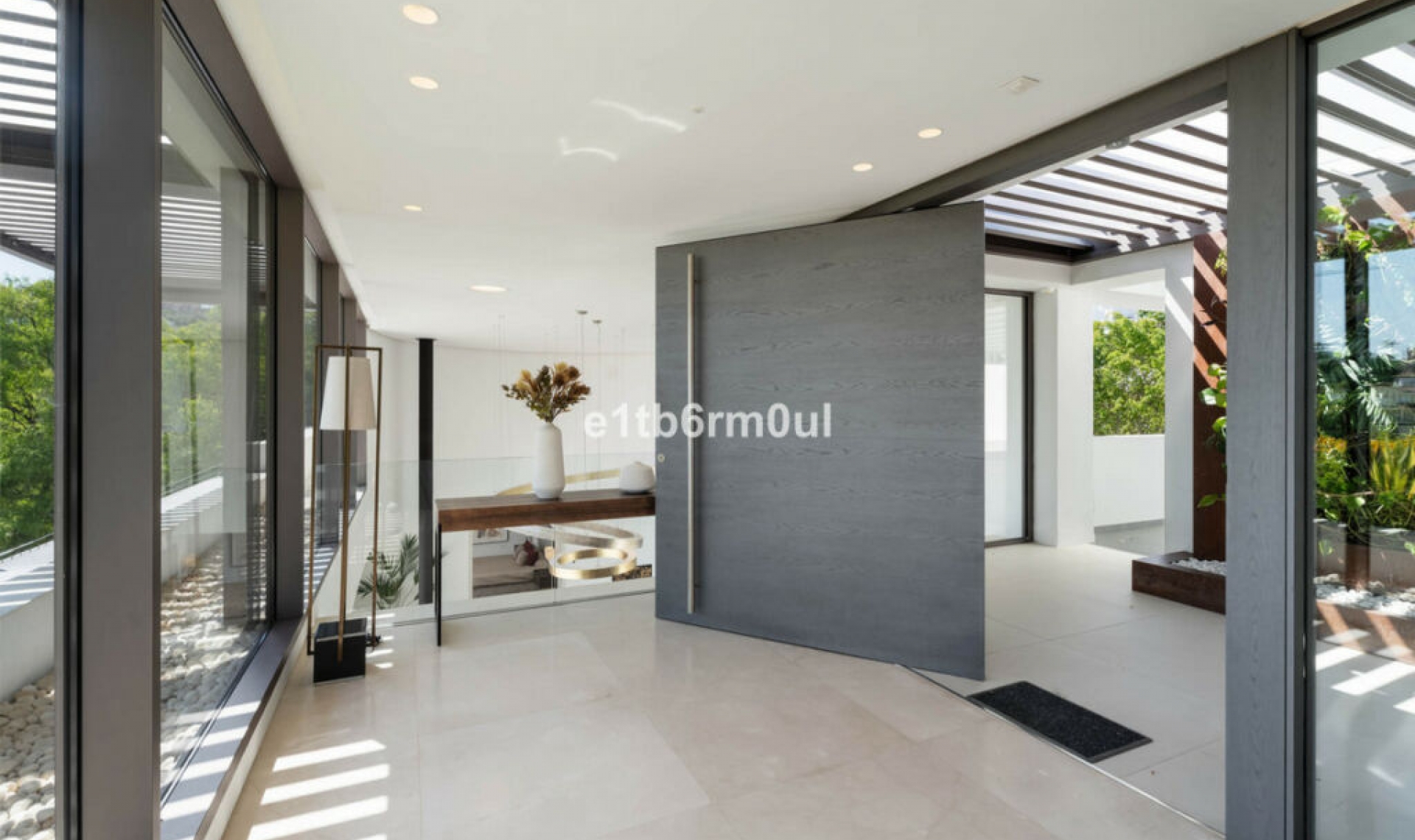 Resale - House -
La Quinta