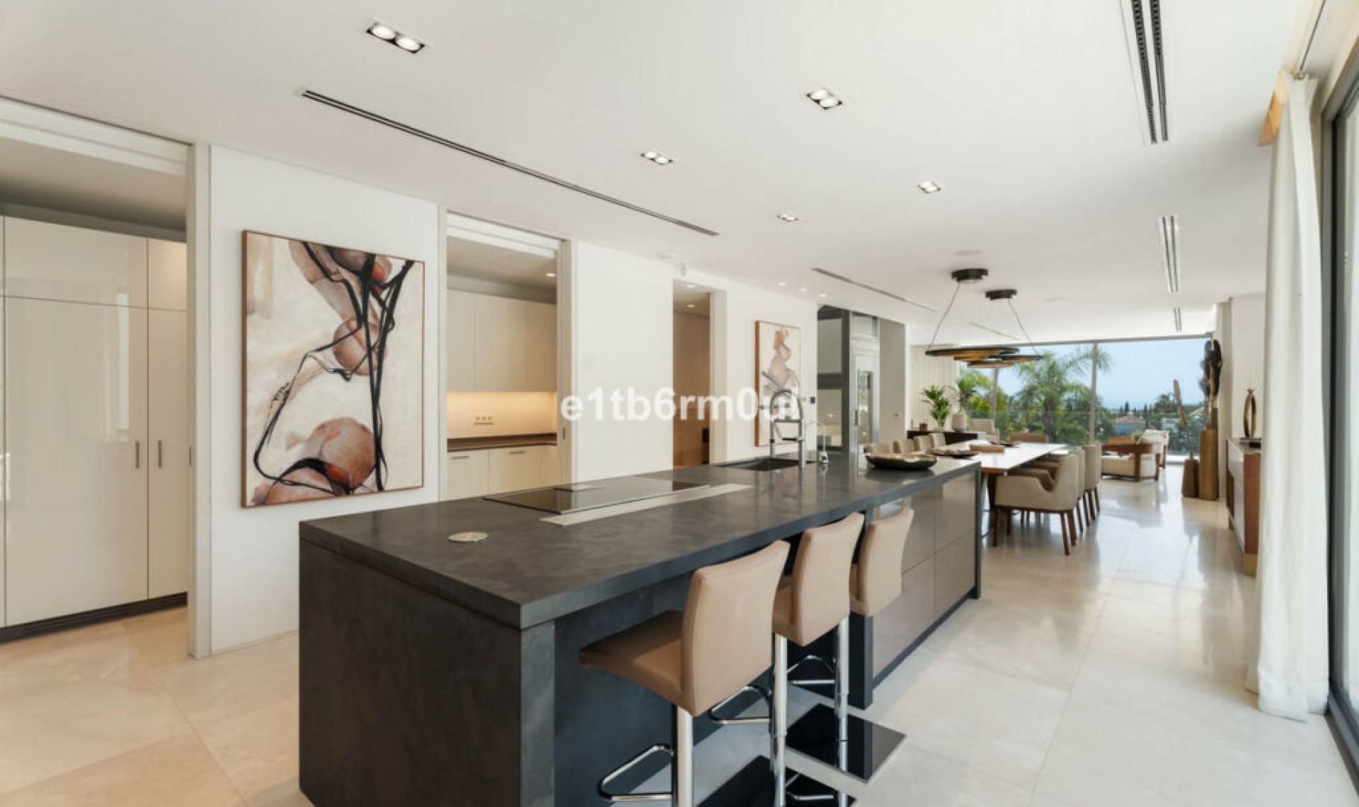 Resale - House -
La Quinta