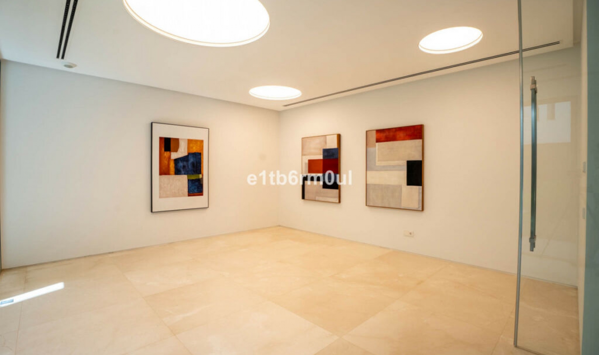 Resale - House -
La Quinta