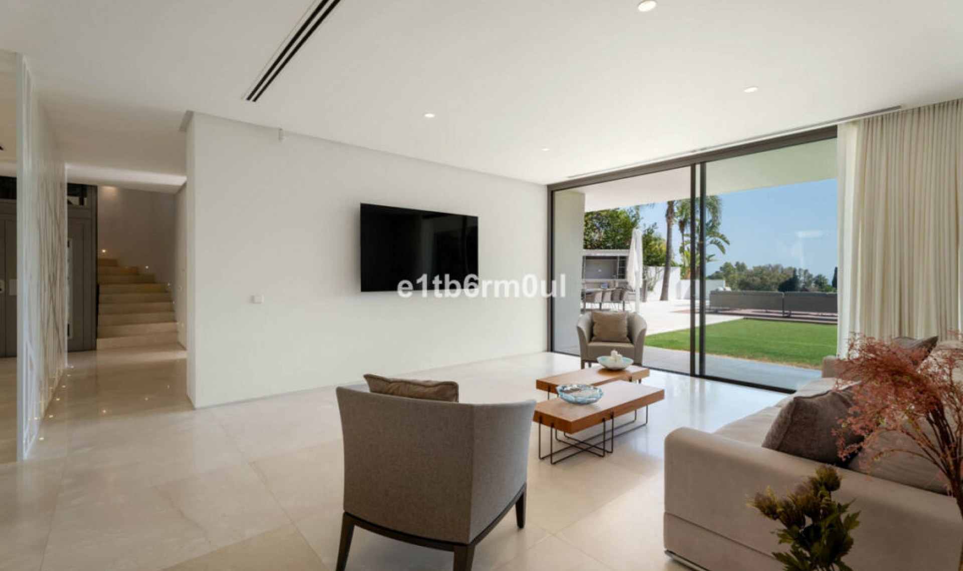 Resale - House -
La Quinta