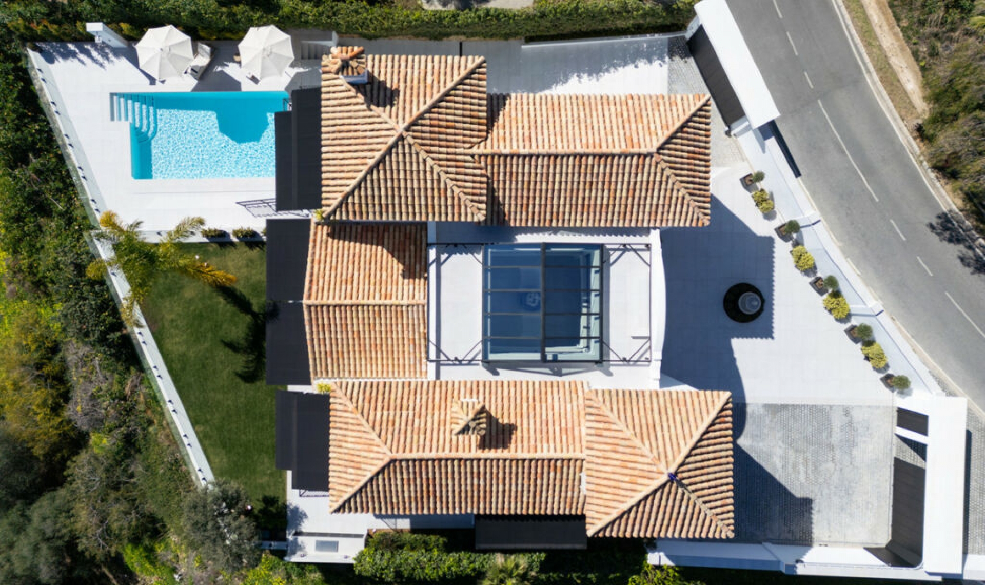 Resale - House -
La Quinta