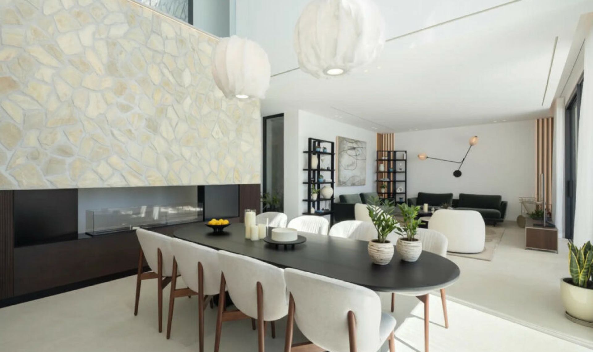 Resale - House -
La Quinta