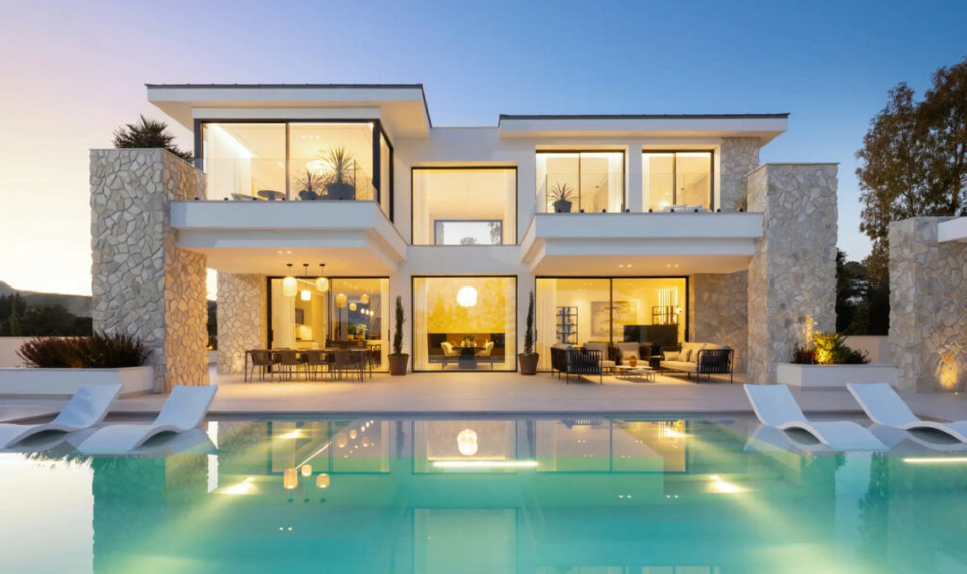 Resale - House -
La Quinta