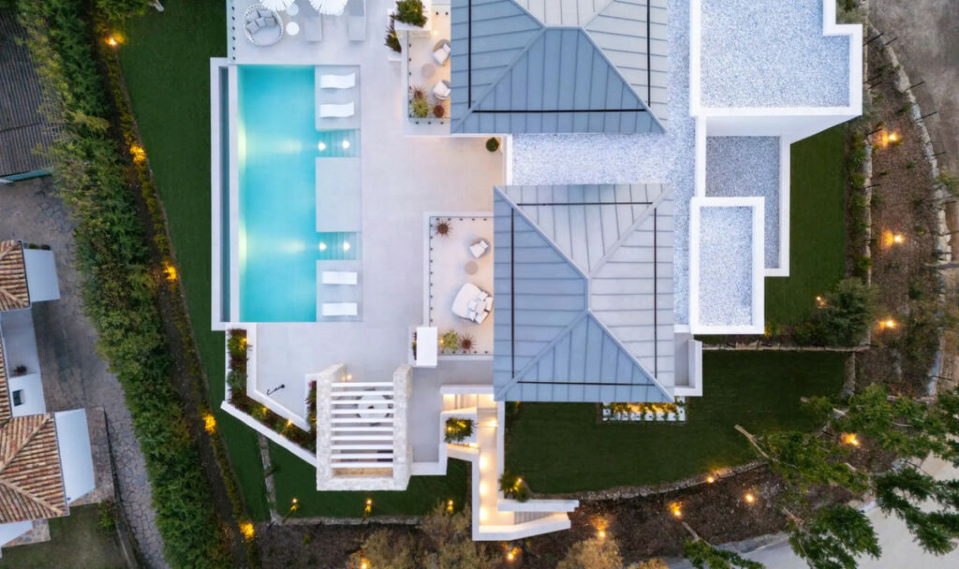 Resale - House -
La Quinta